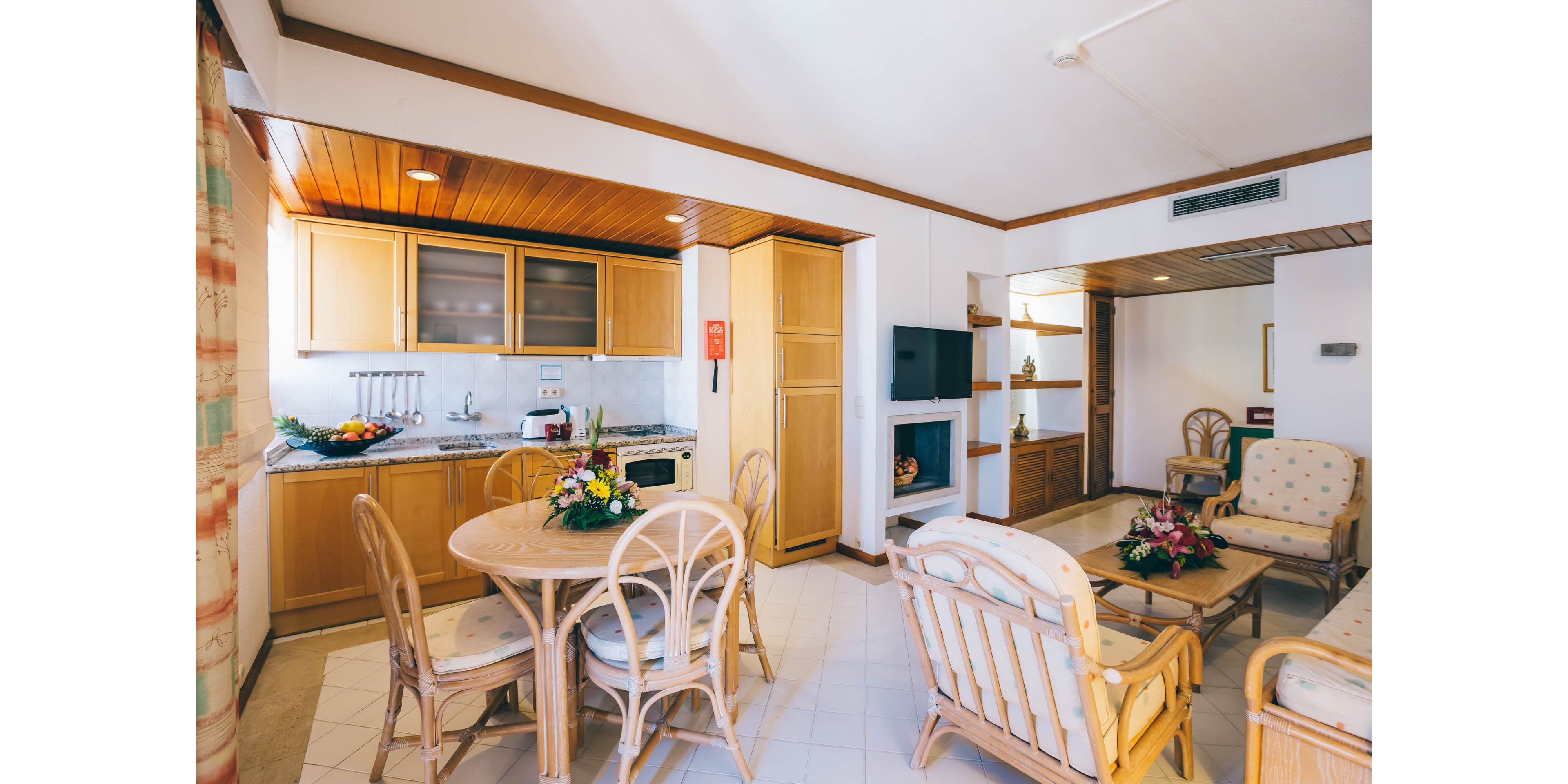 Ourapraia Hotel Apartments