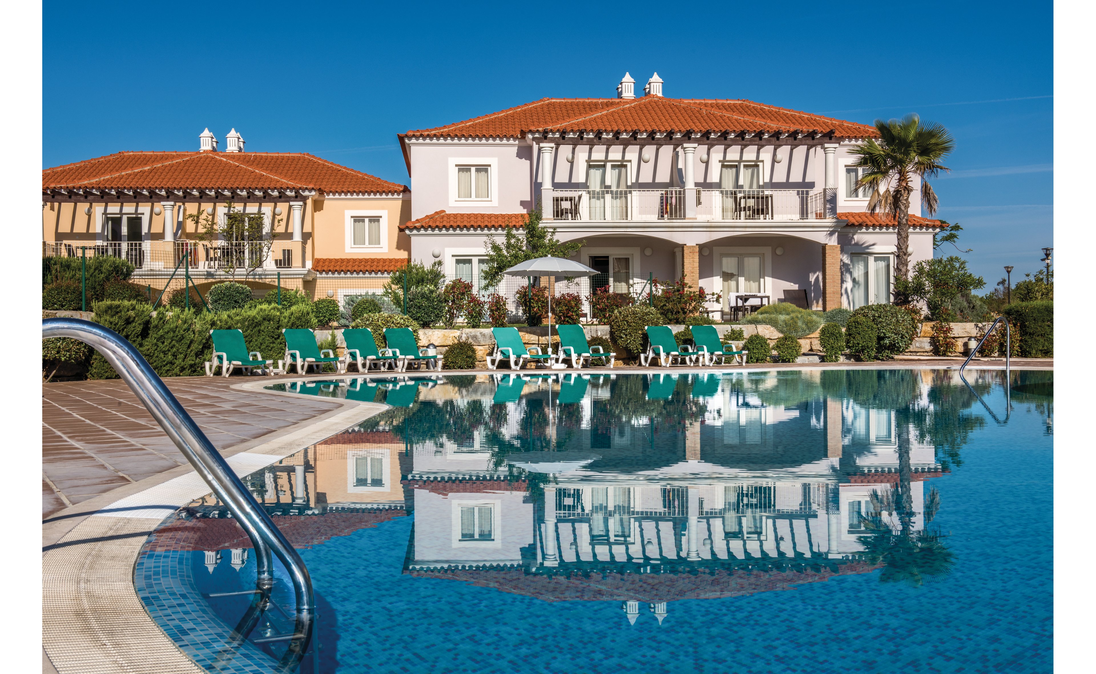 Eden Villas & Apartments