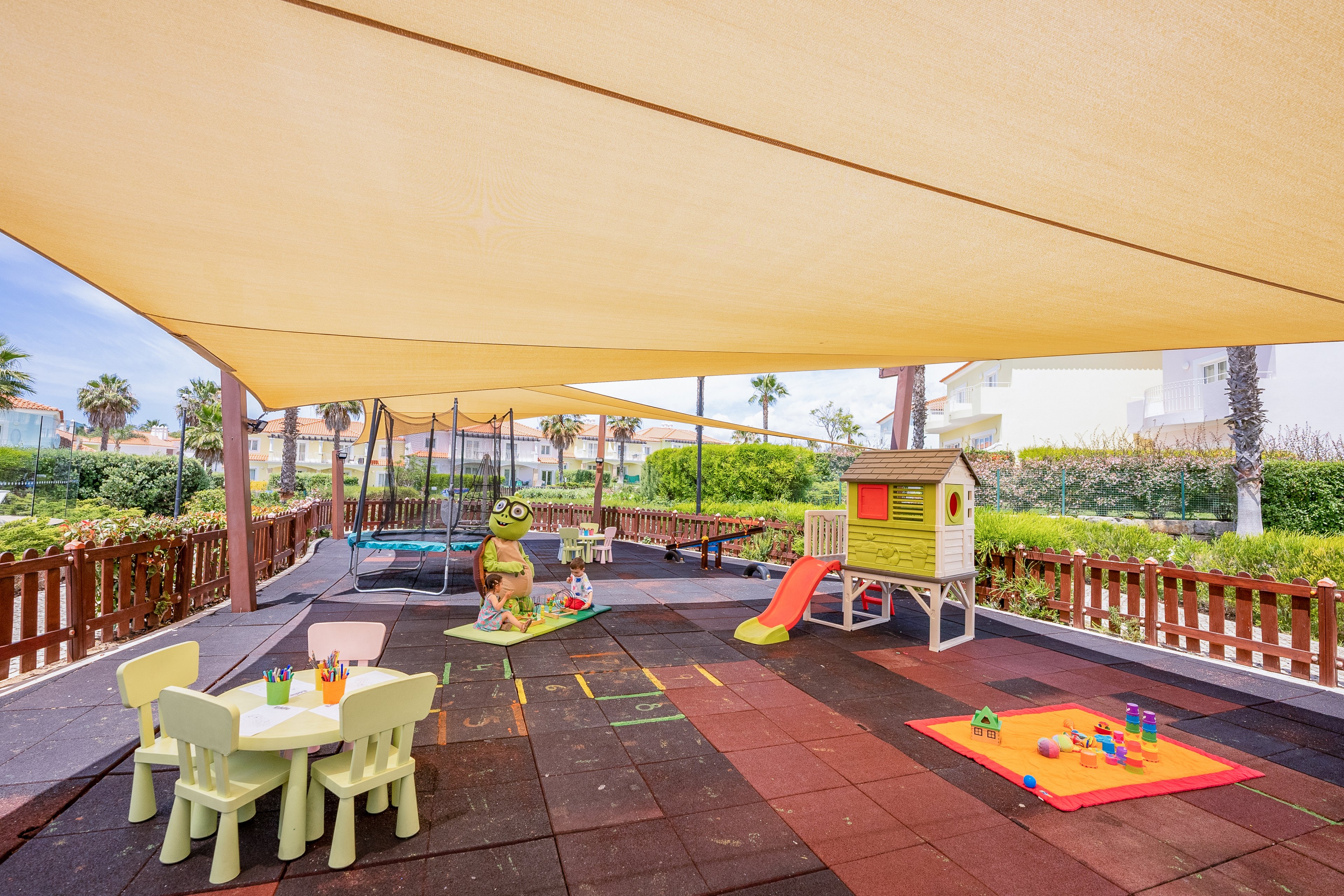 Eden Villas & Apartments