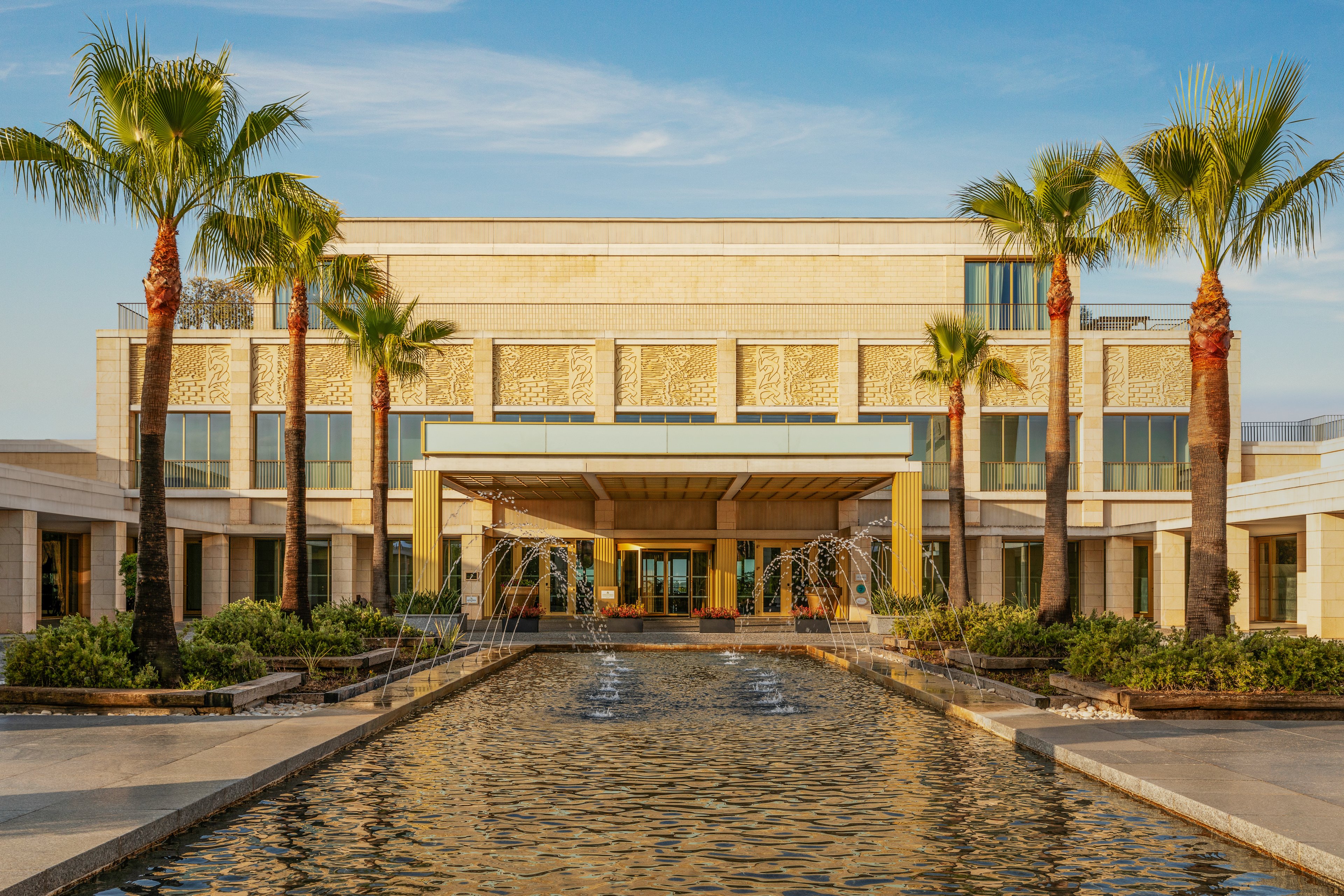 Victoria Golf Resort & Spa