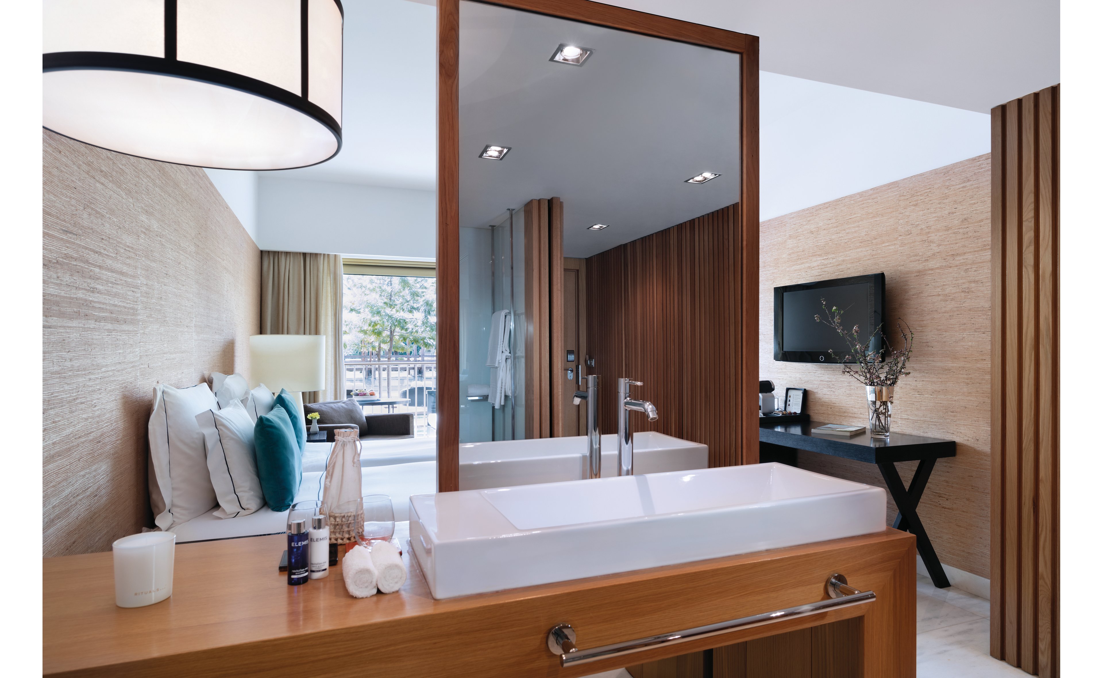 Victoria Golf Resort & Spa