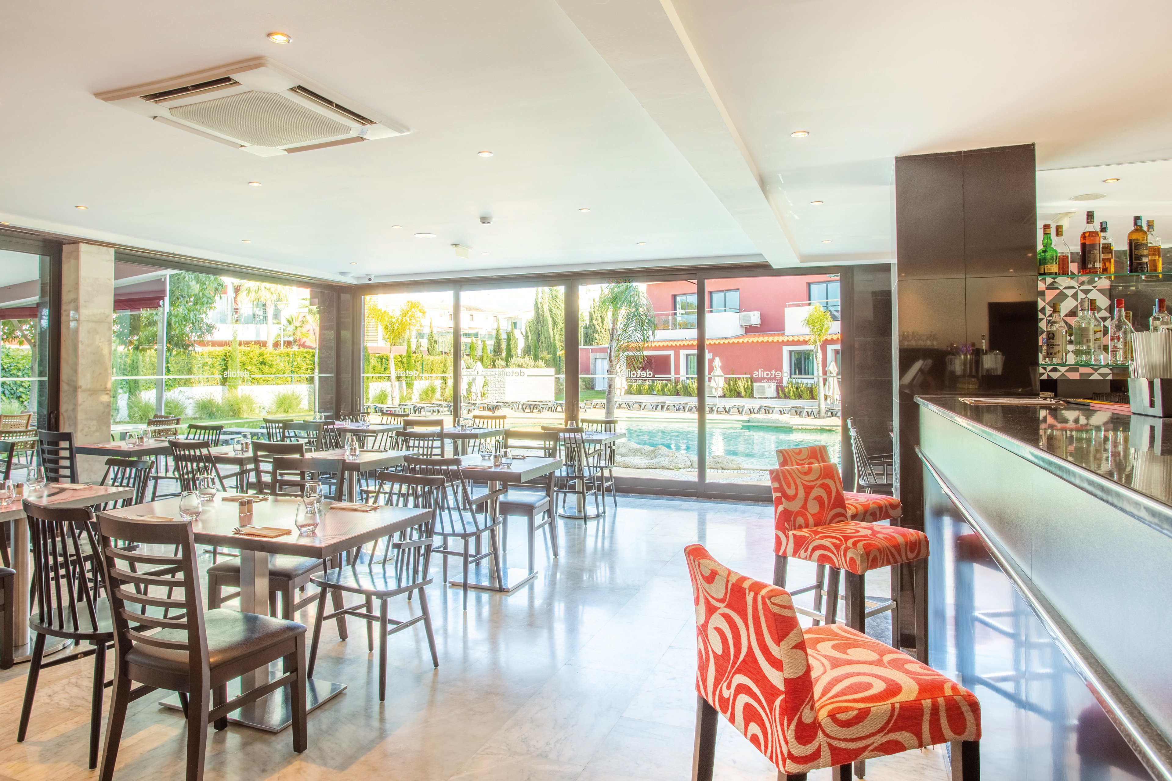 Topazio Vibe Beach Hotel & Apartments