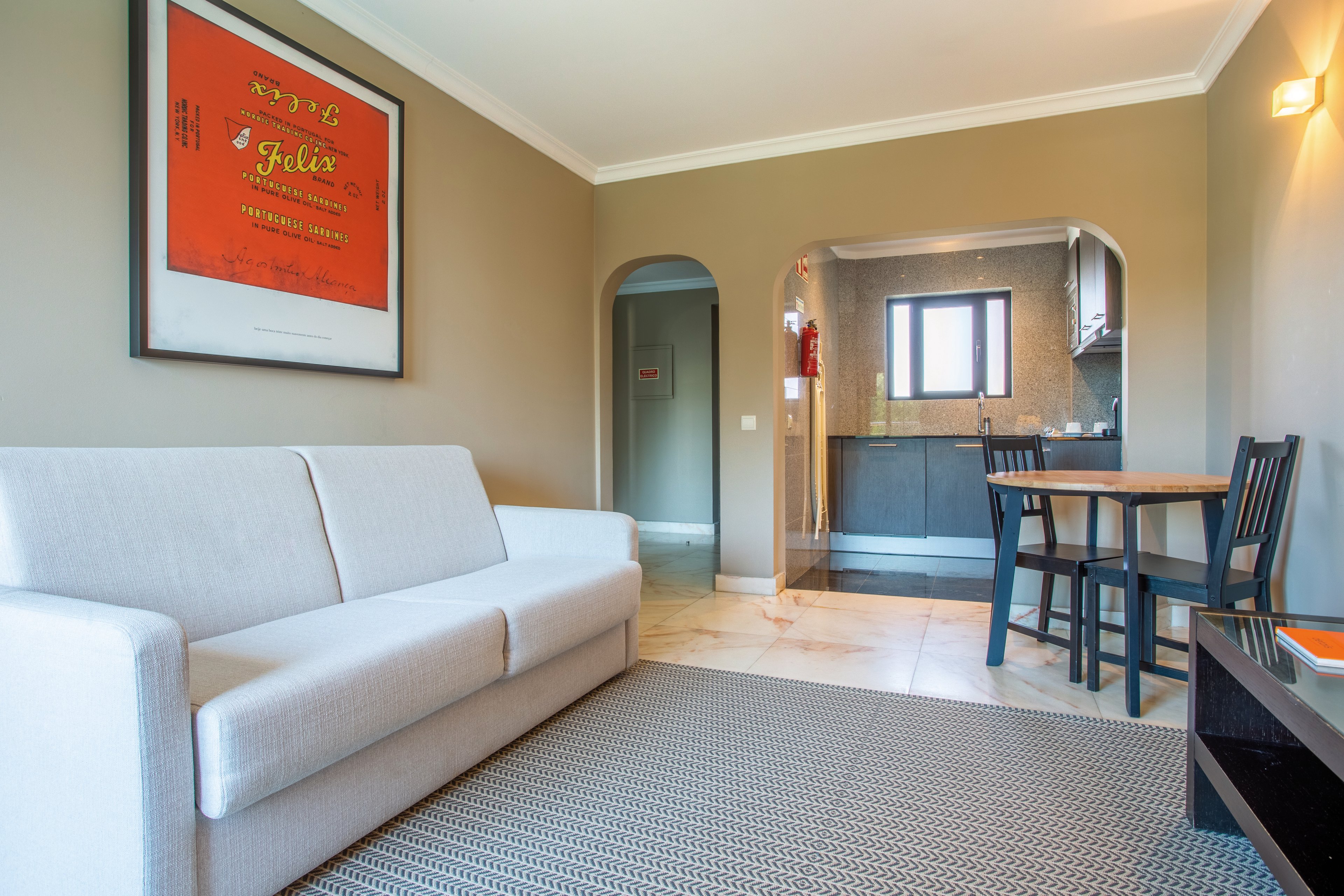 Topazio Vibe Beach Hotel & Apartments