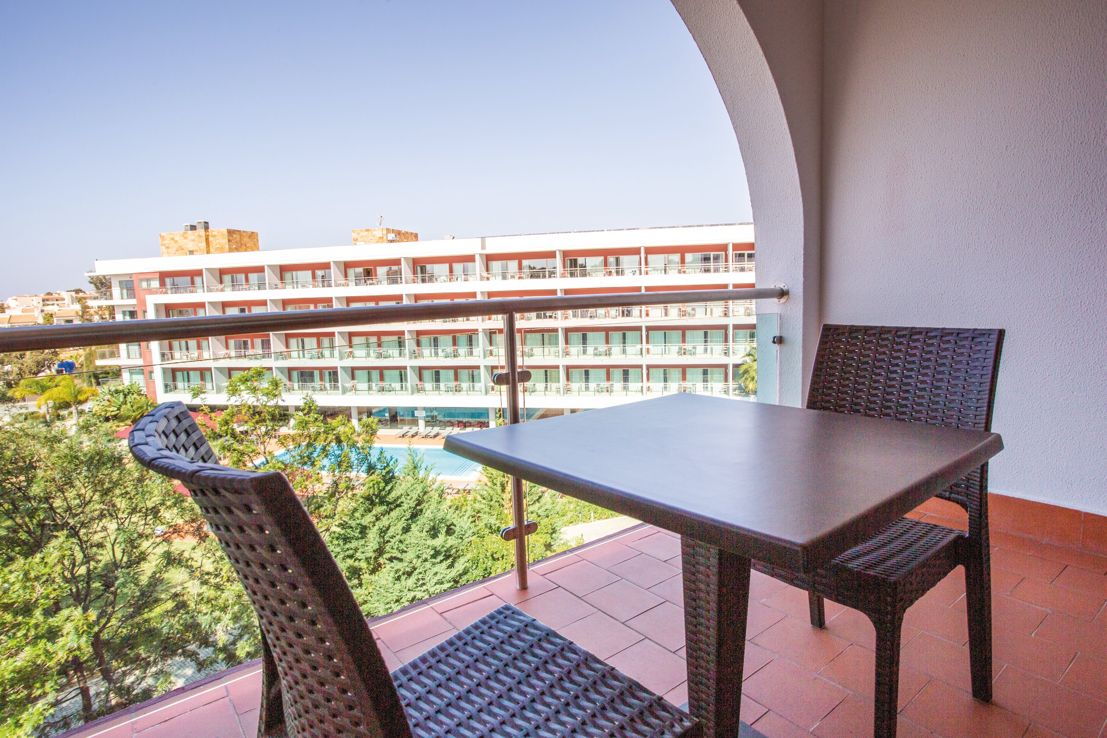 Topazio Vibe Beach Hotel & Apartments