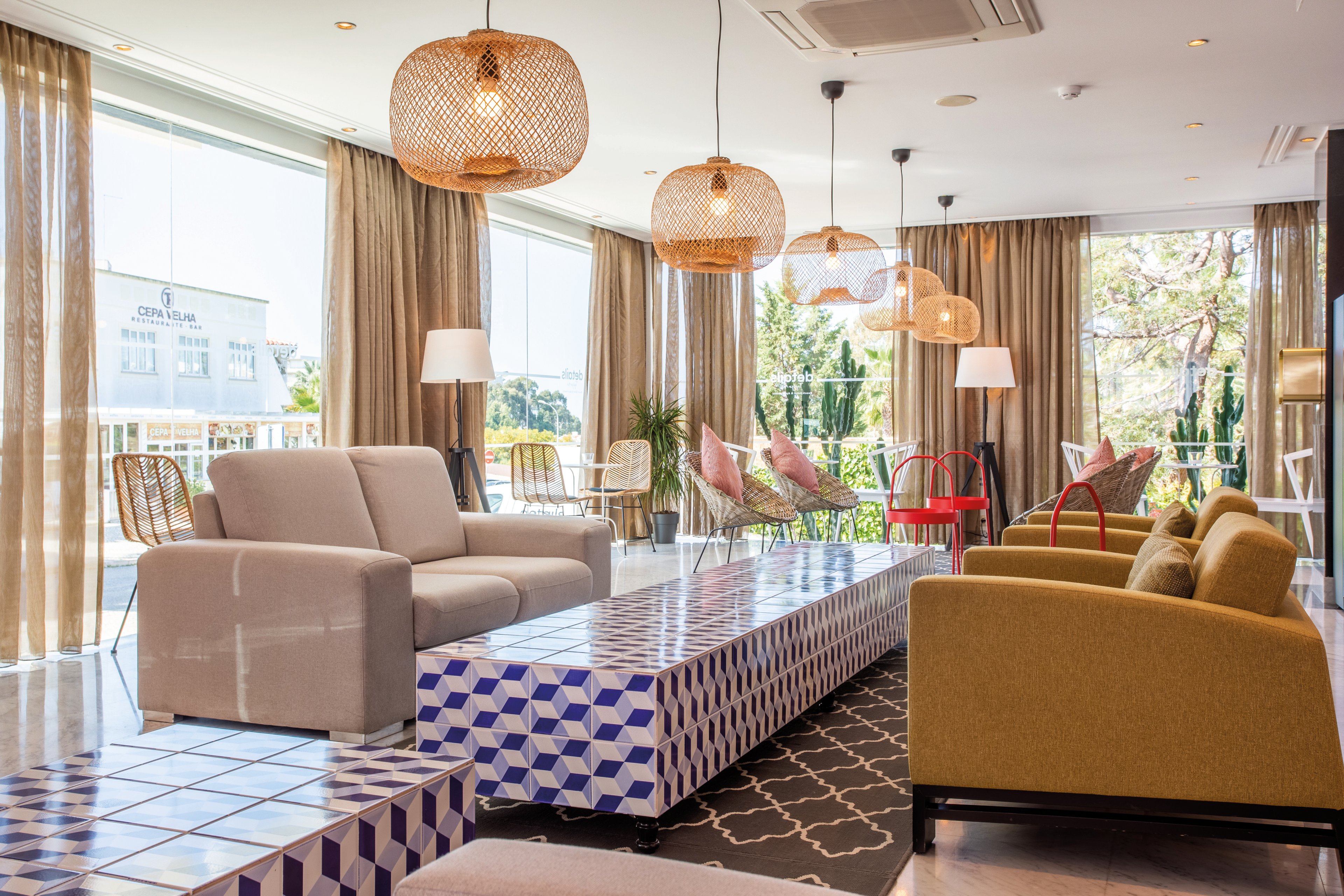 Topazio Vibe Beach Hotel & Apartments