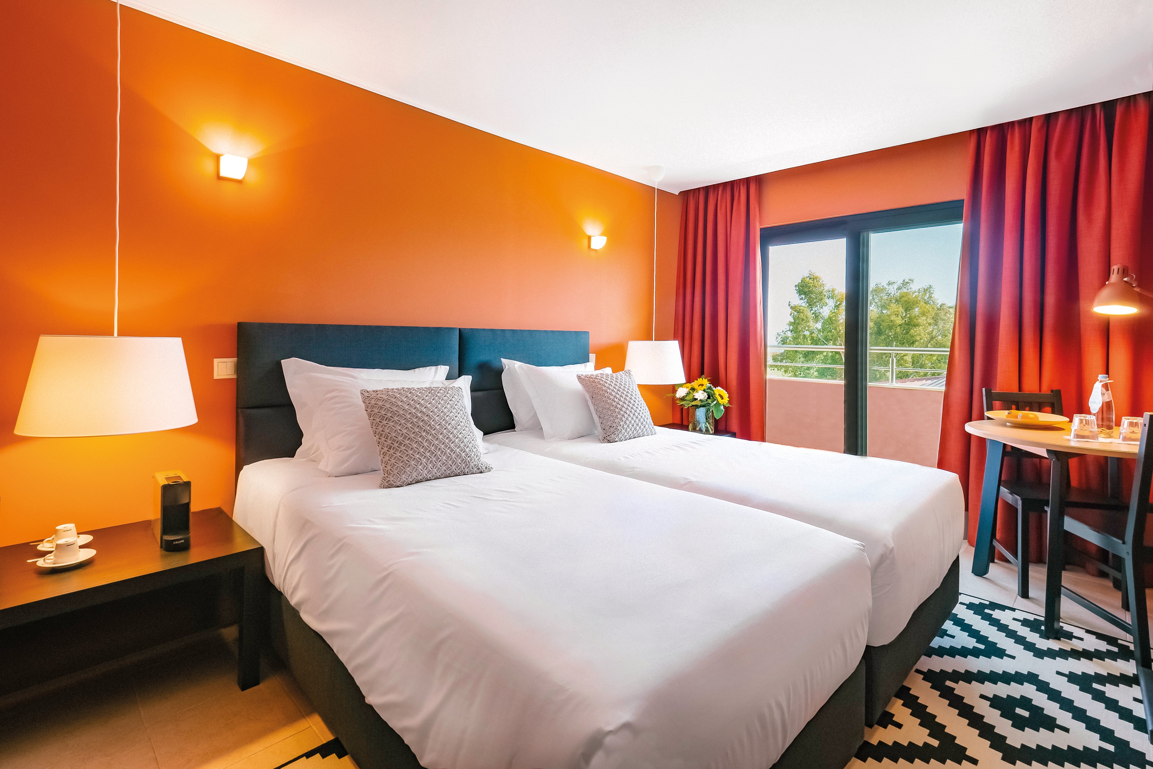 Topazio Vibe Beach Hotel & Apartments