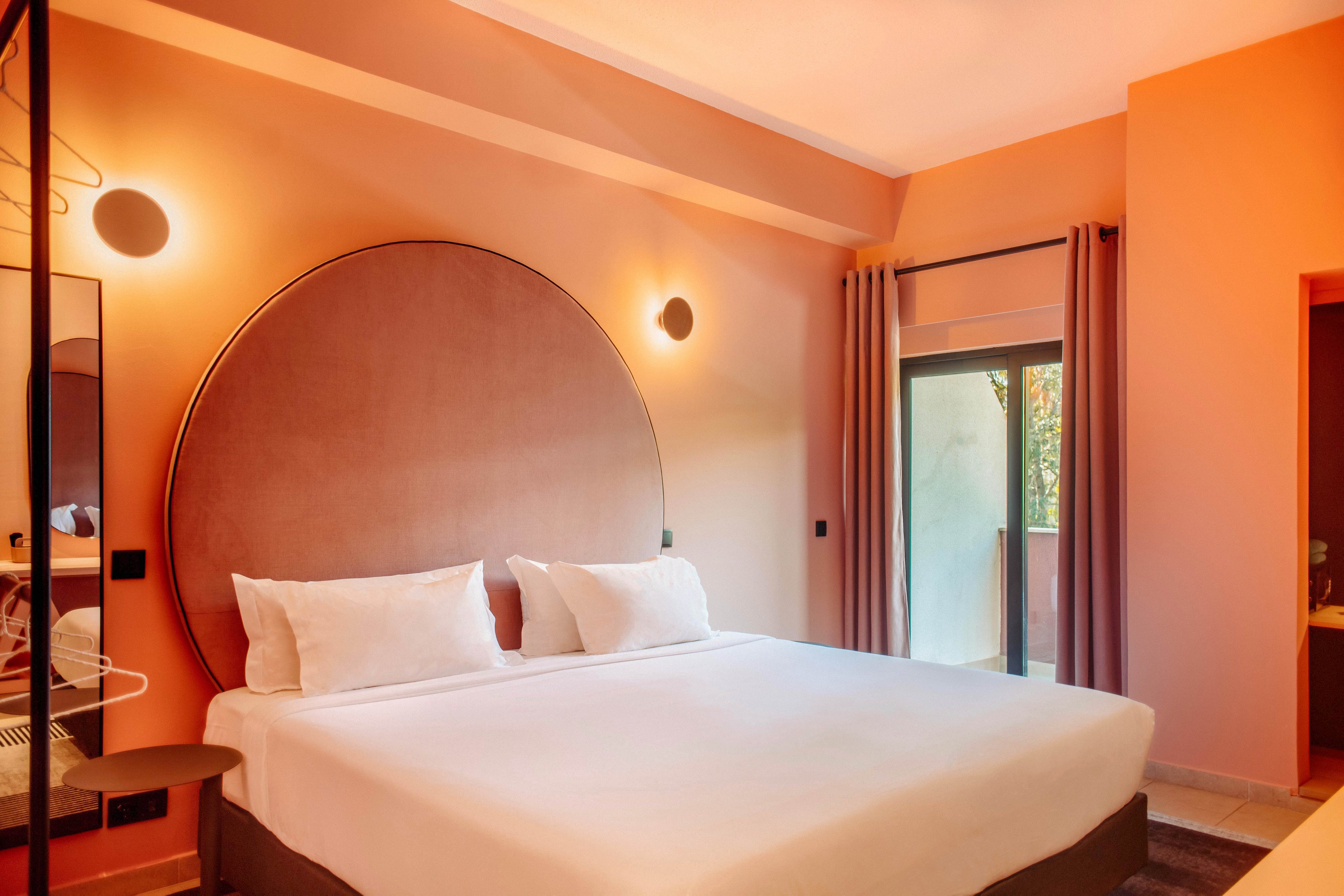 Topazio Vibe Beach Hotel & Apartments