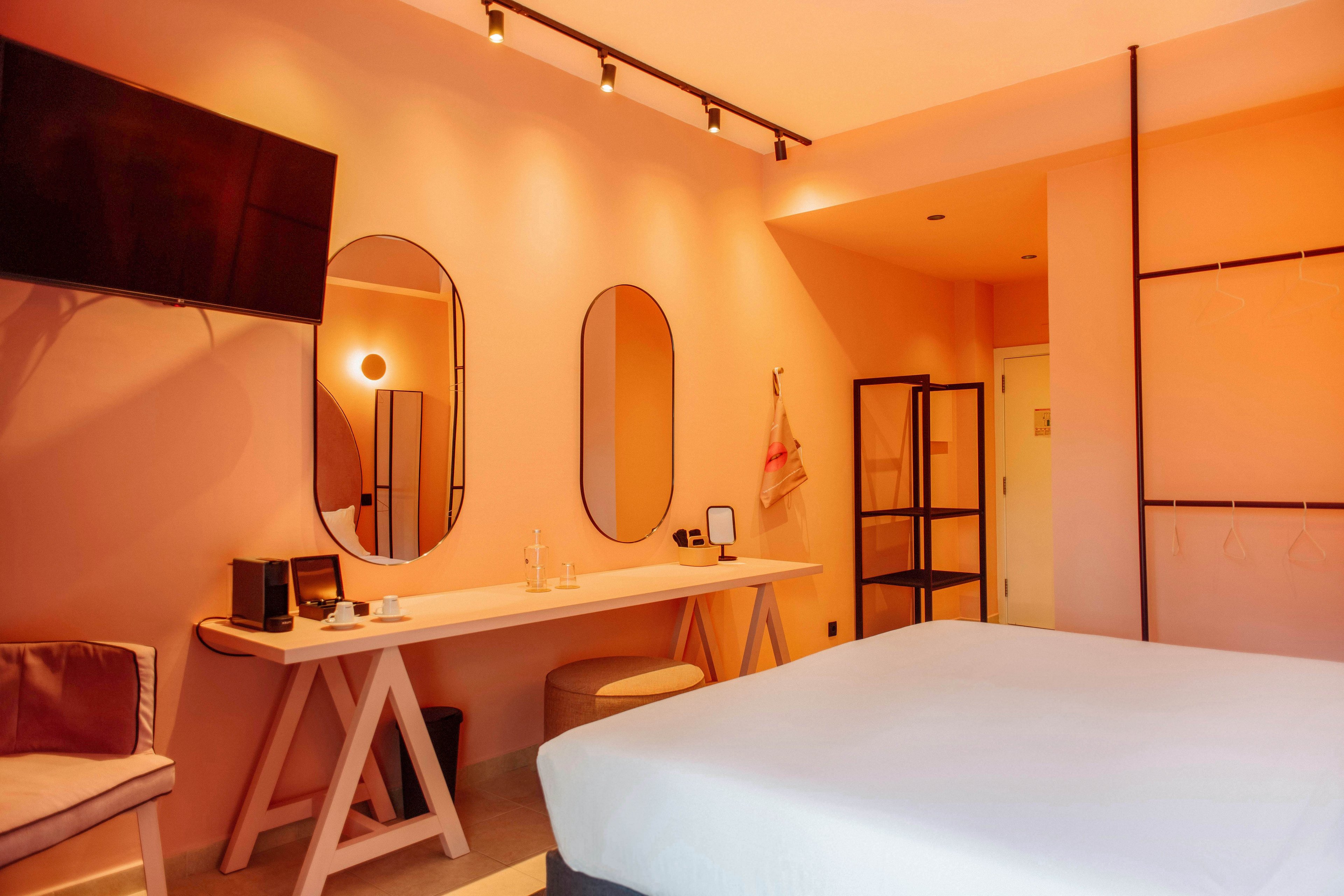 Topazio Vibe Beach Hotel & Apartments