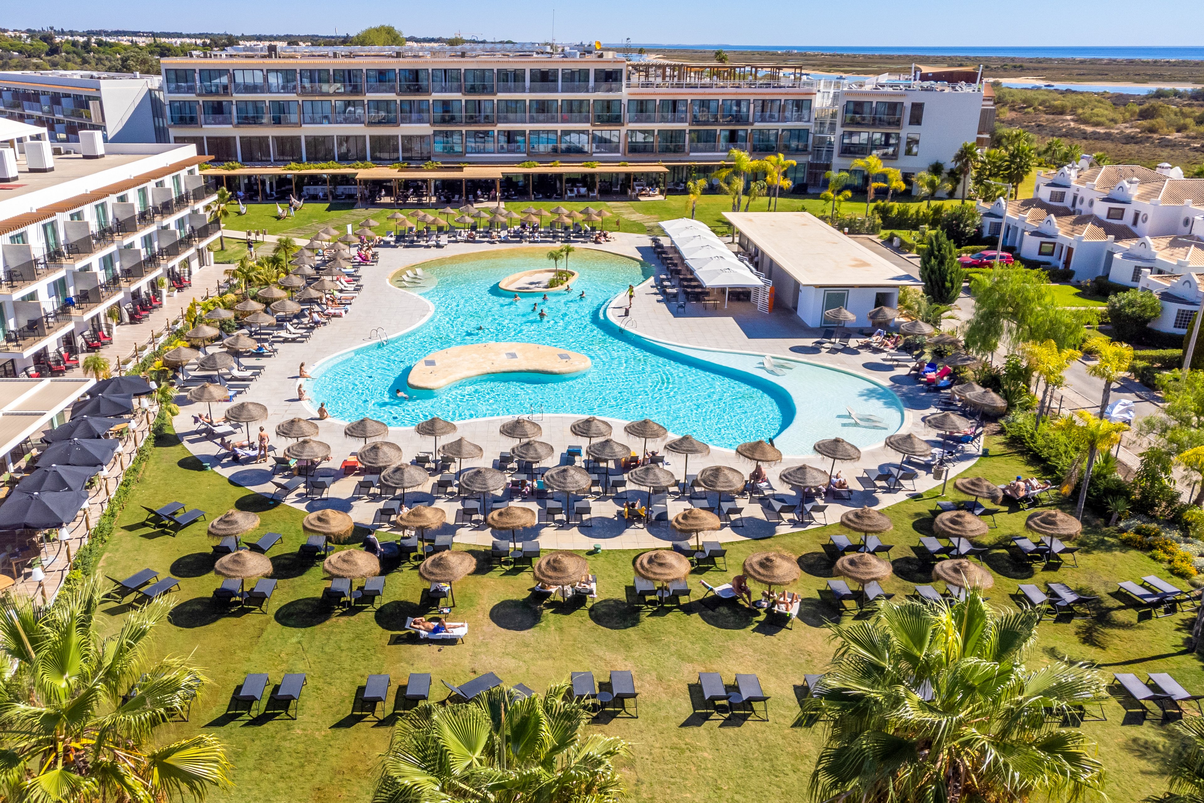 AP Cabanas Beach & Nature