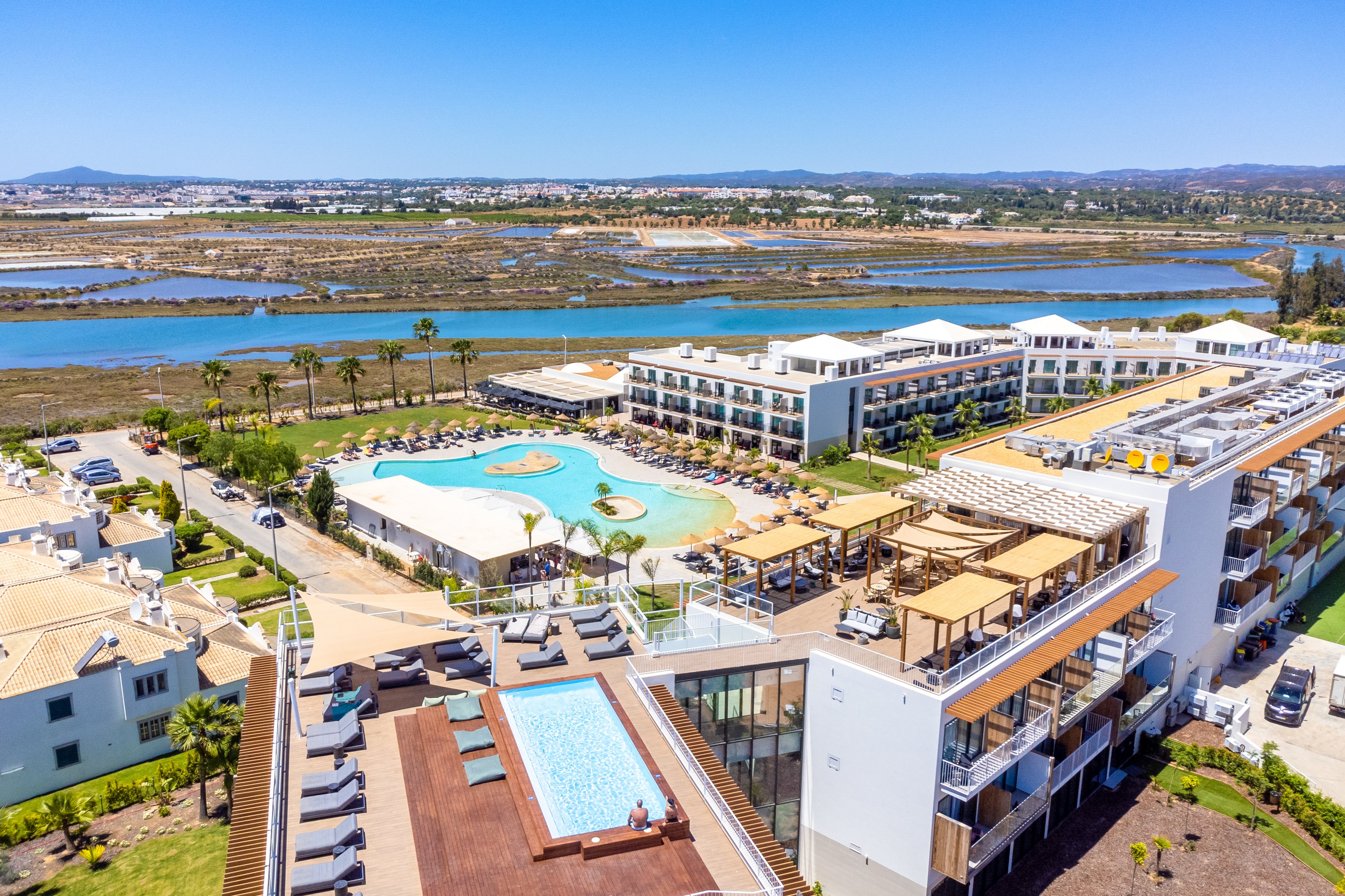 AP Cabanas Beach & Nature