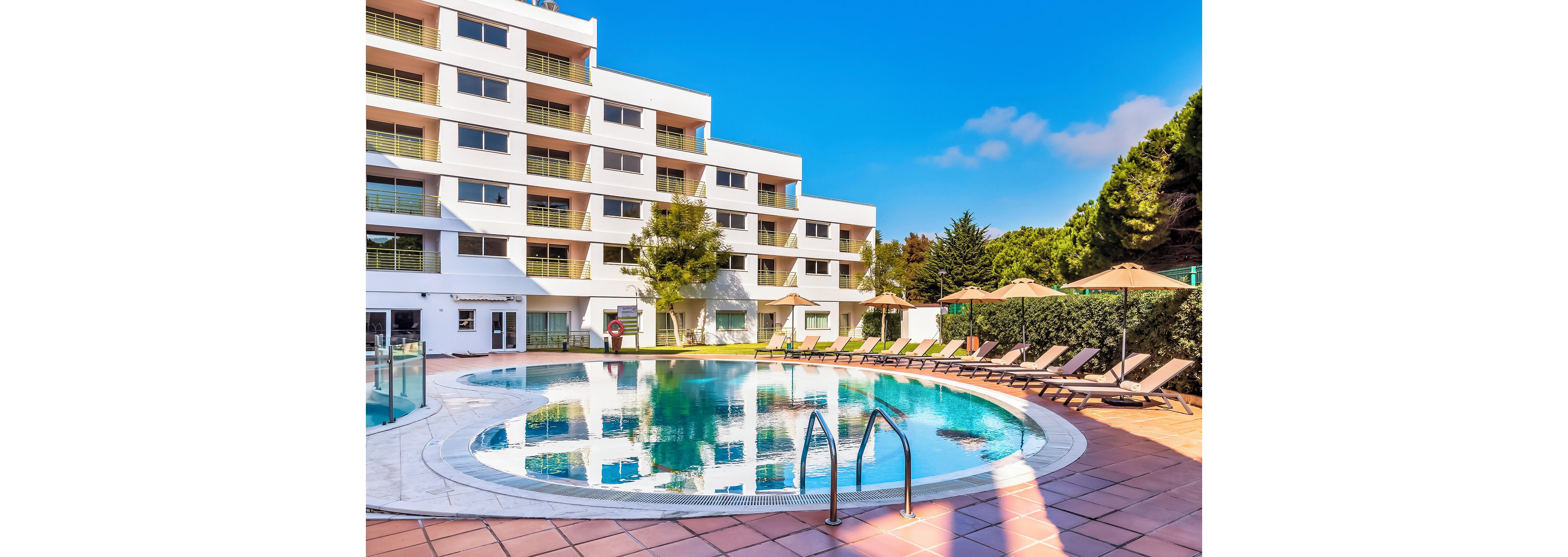 The Patio Suite Hotel with 2 Rounds of Golf Included