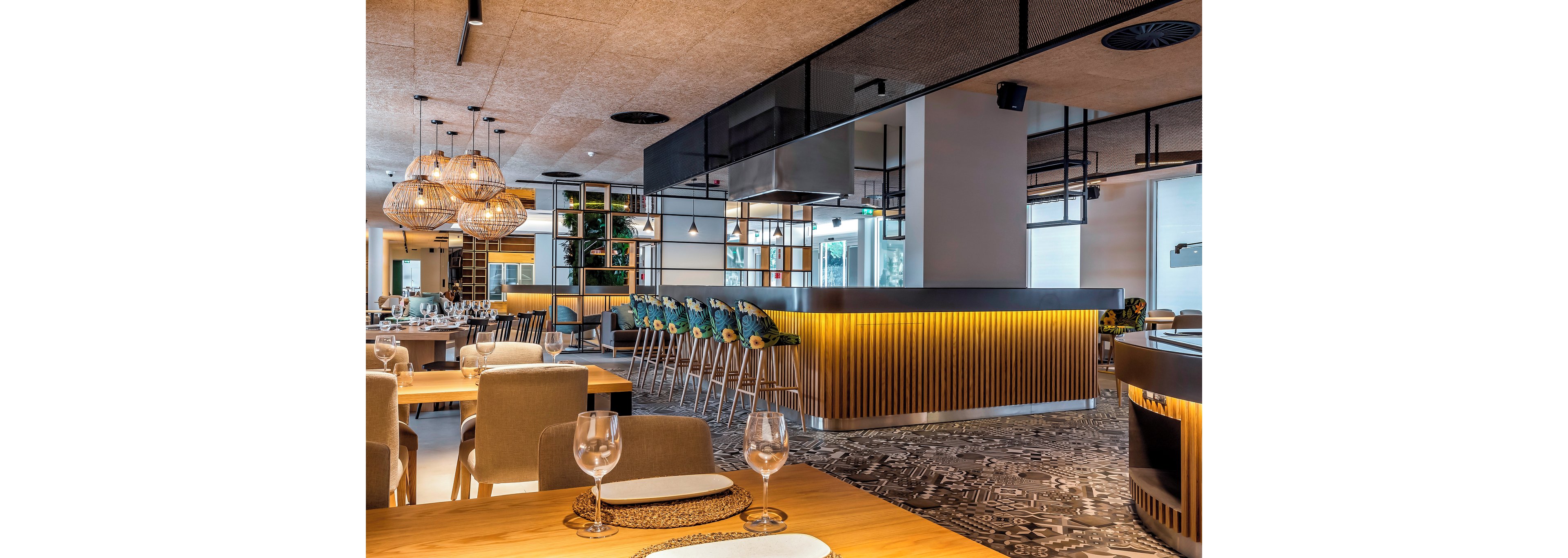 The Patio Suite Hotel with 3 Rounds of Golf Included