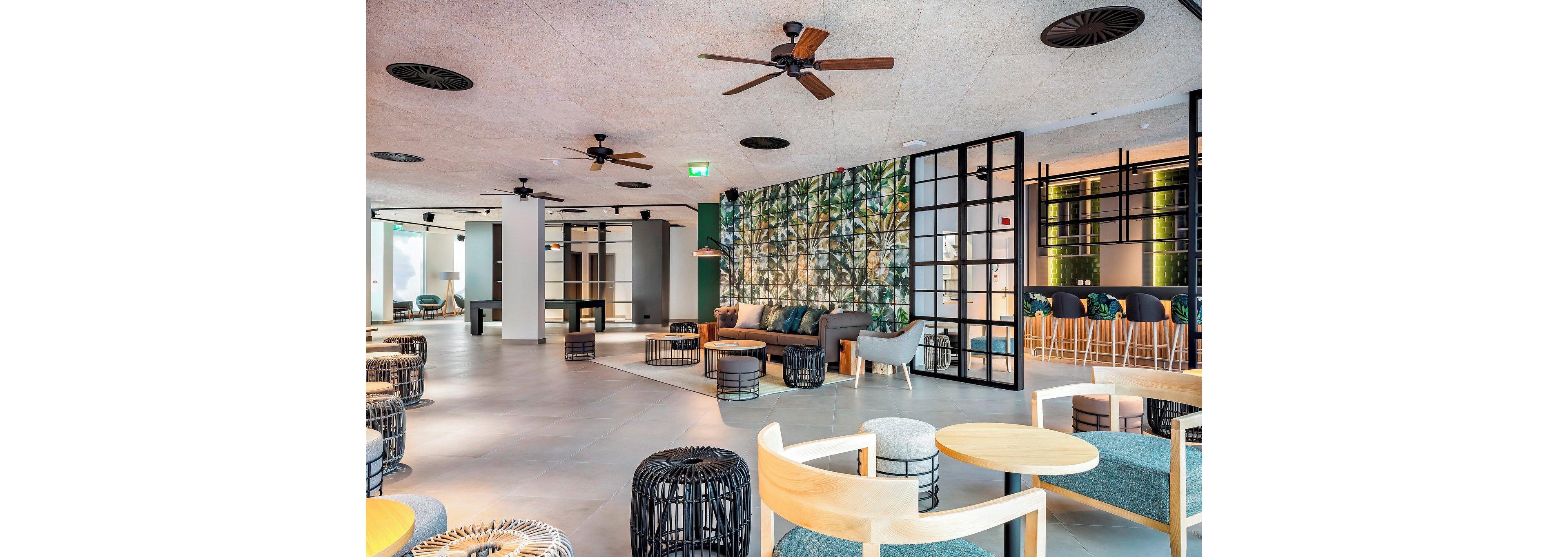 The Patio Suite Hotel with 5 Rounds of Golf Included