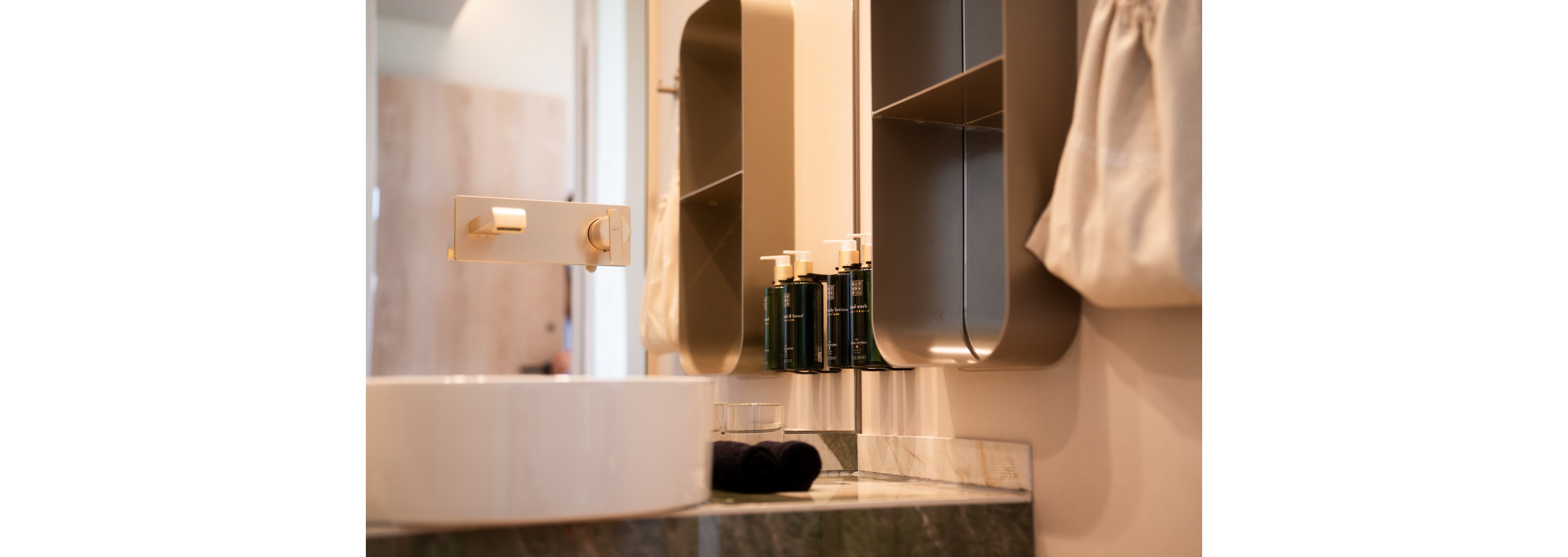 Castelo Suites Hotel