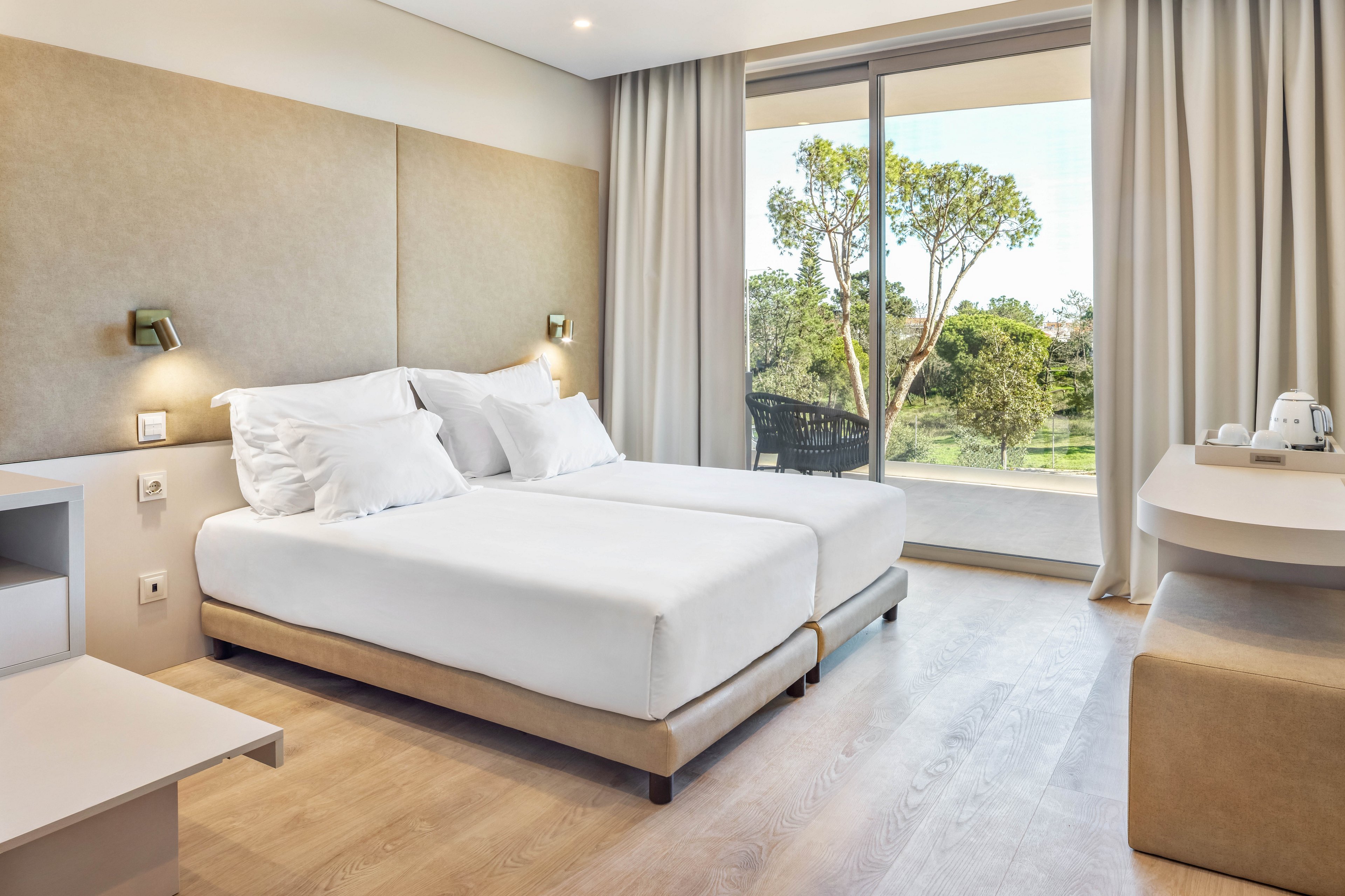 Castelo Suites Hotel