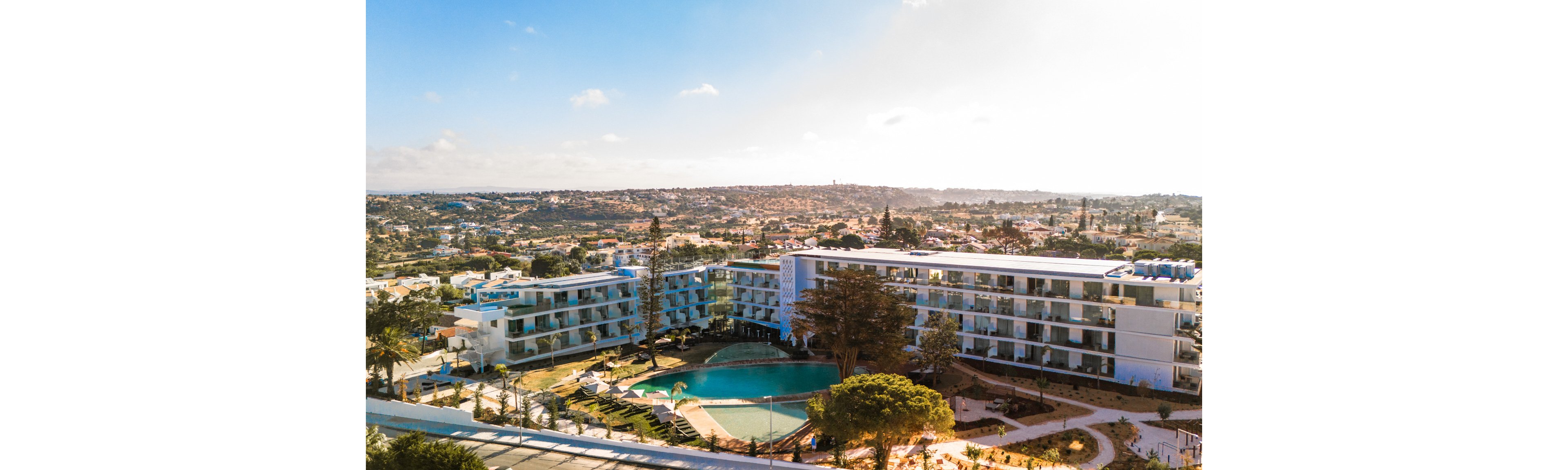 Castelo Suites Hotel