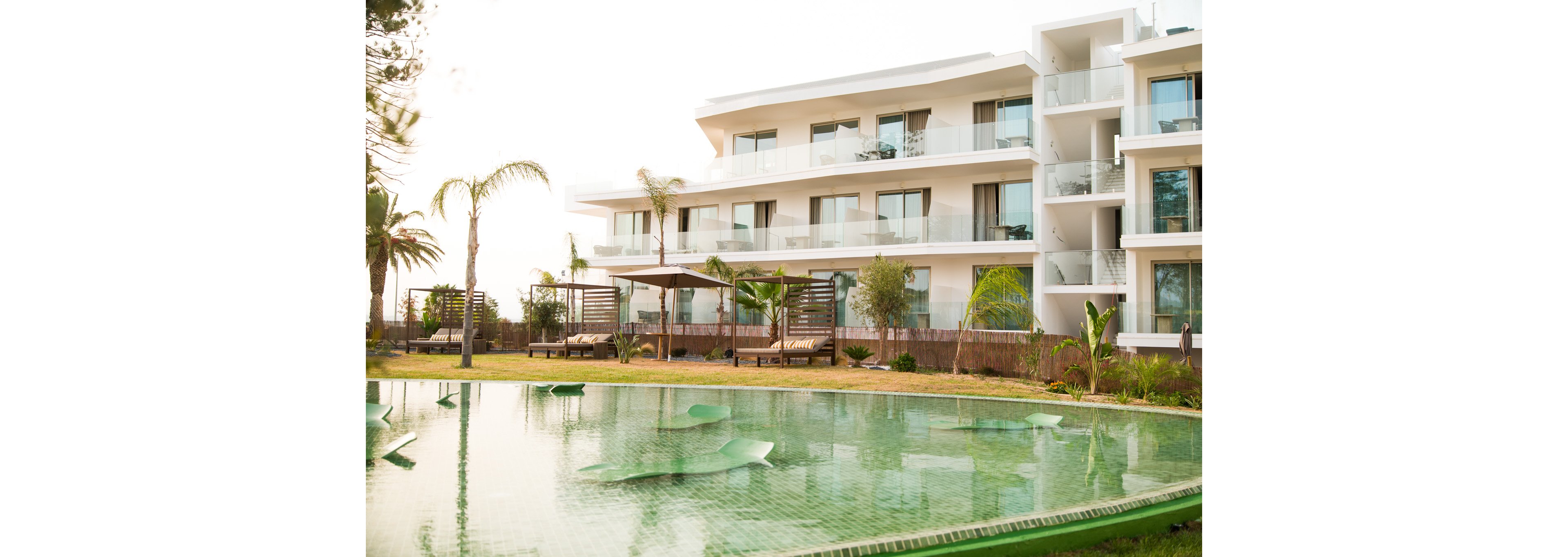 Castelo Suites Hotel