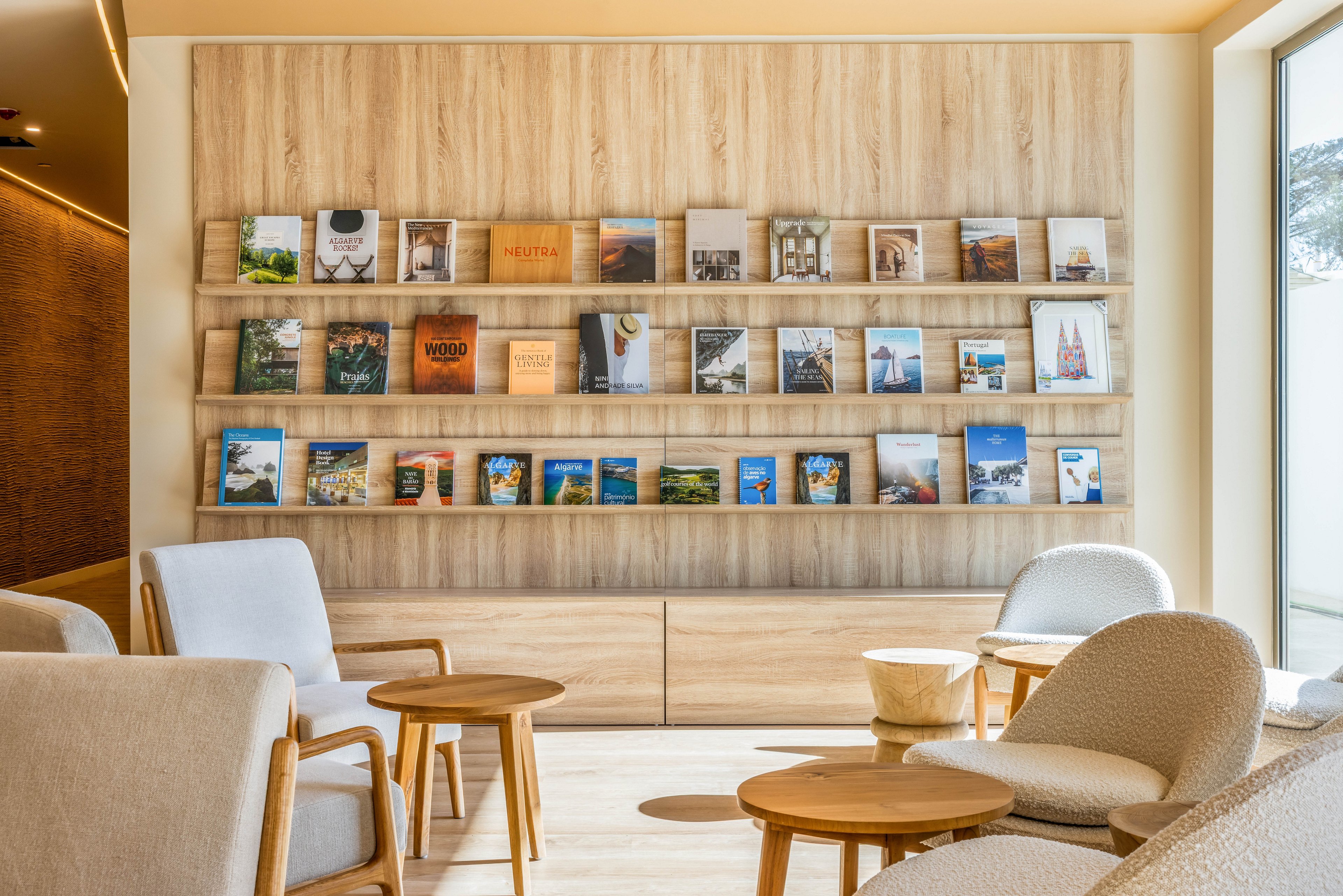 Castelo Suites Hotel