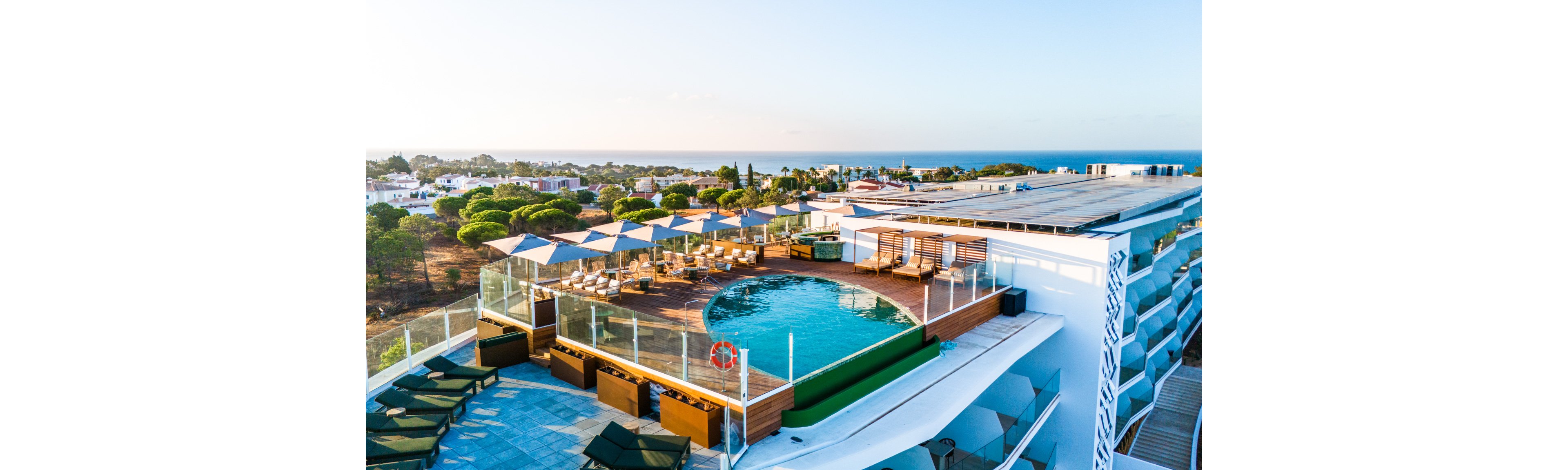 Castelo Suites Hotel