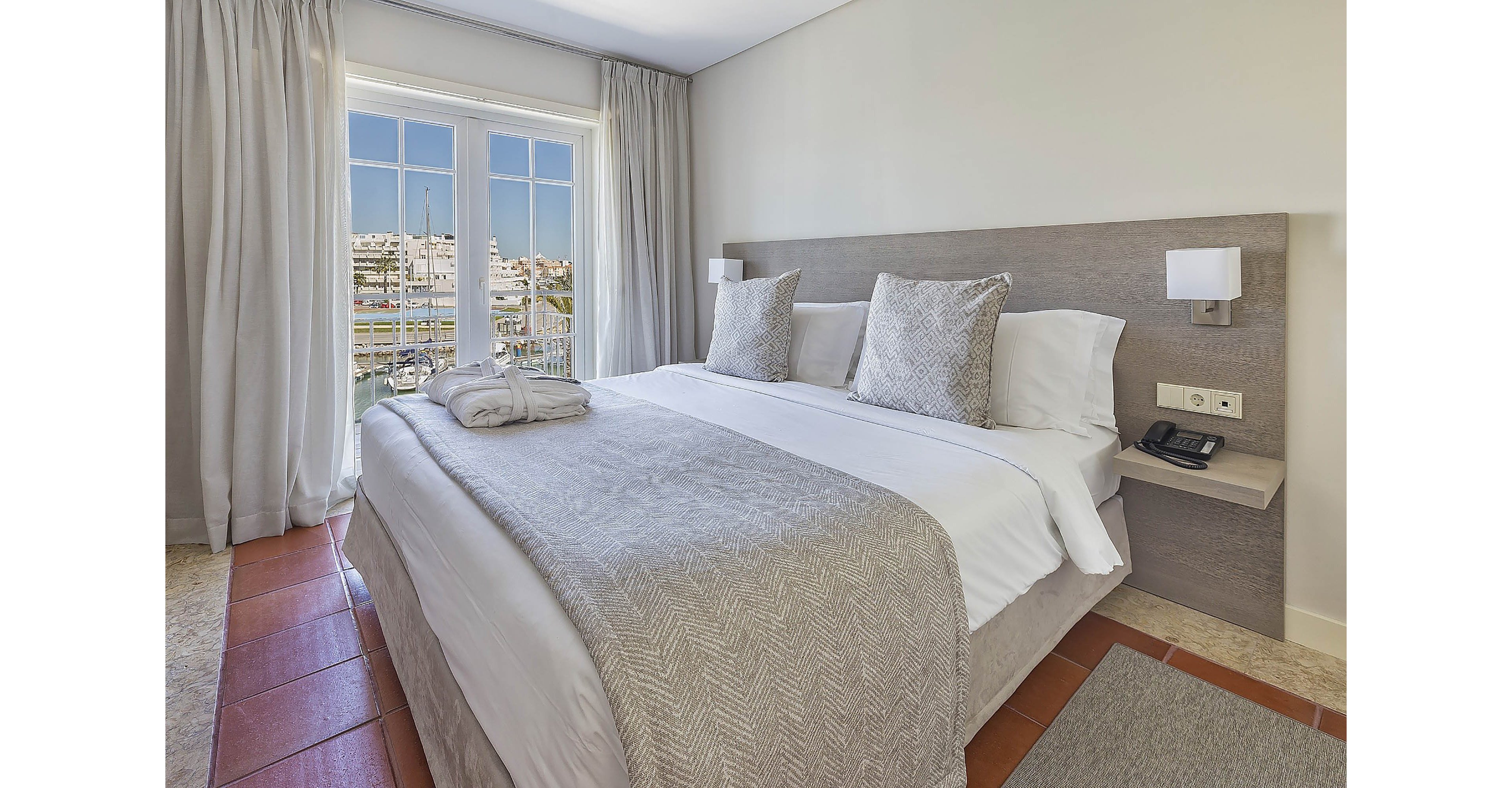 Domes Lake Algarve Residences