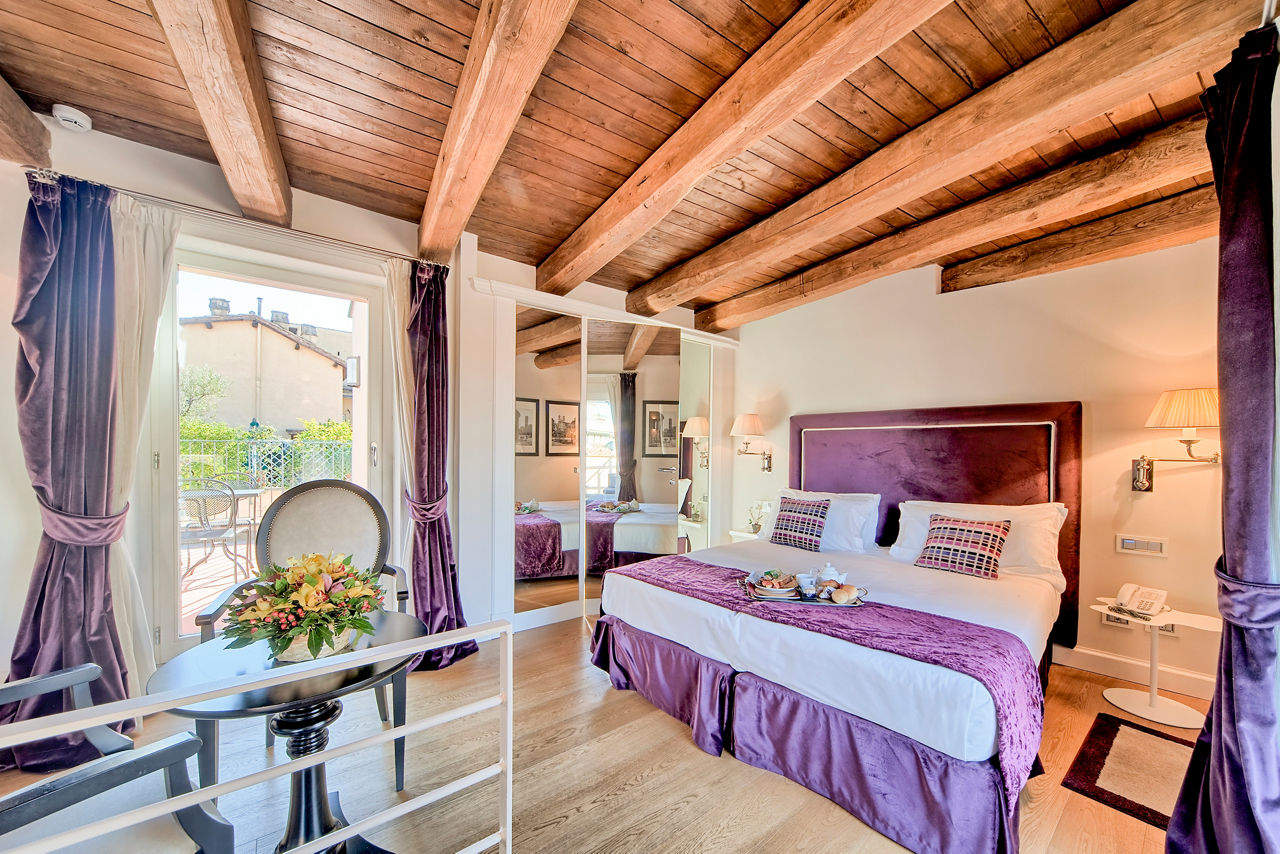 Trevi Palace Luxury Inn