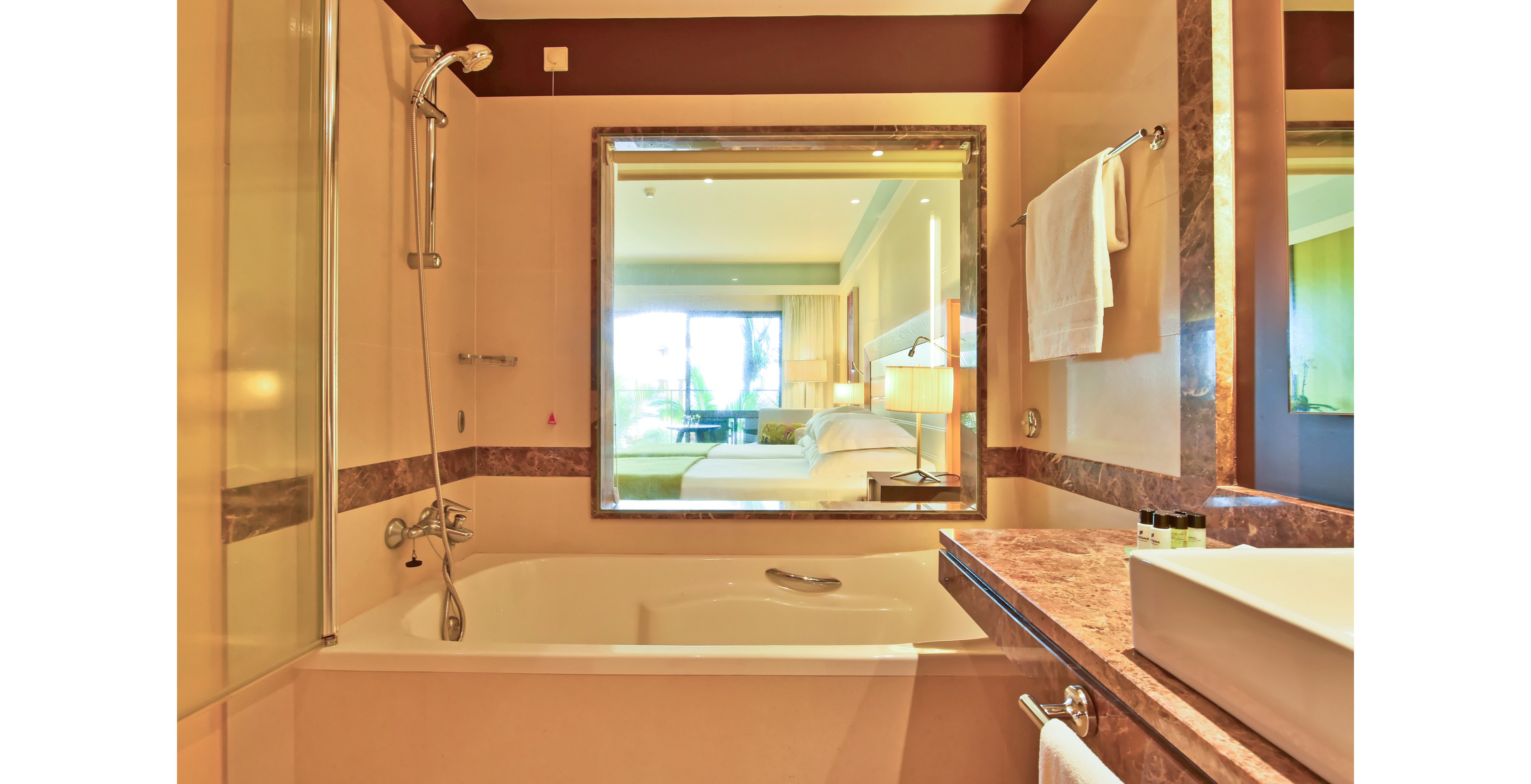 Pestana Promenade Ocean Resort Hotel