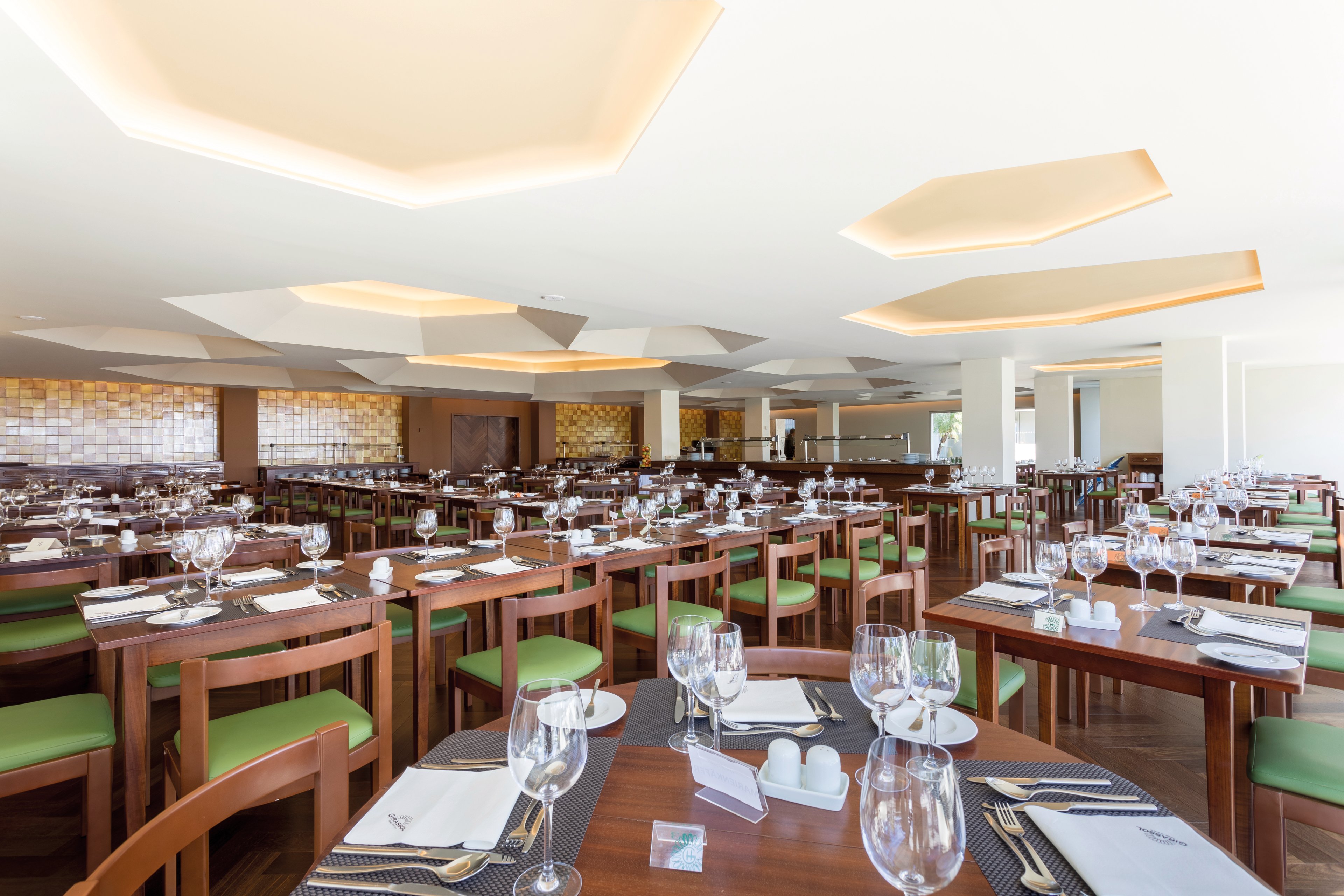 Girassol Suite Hotel