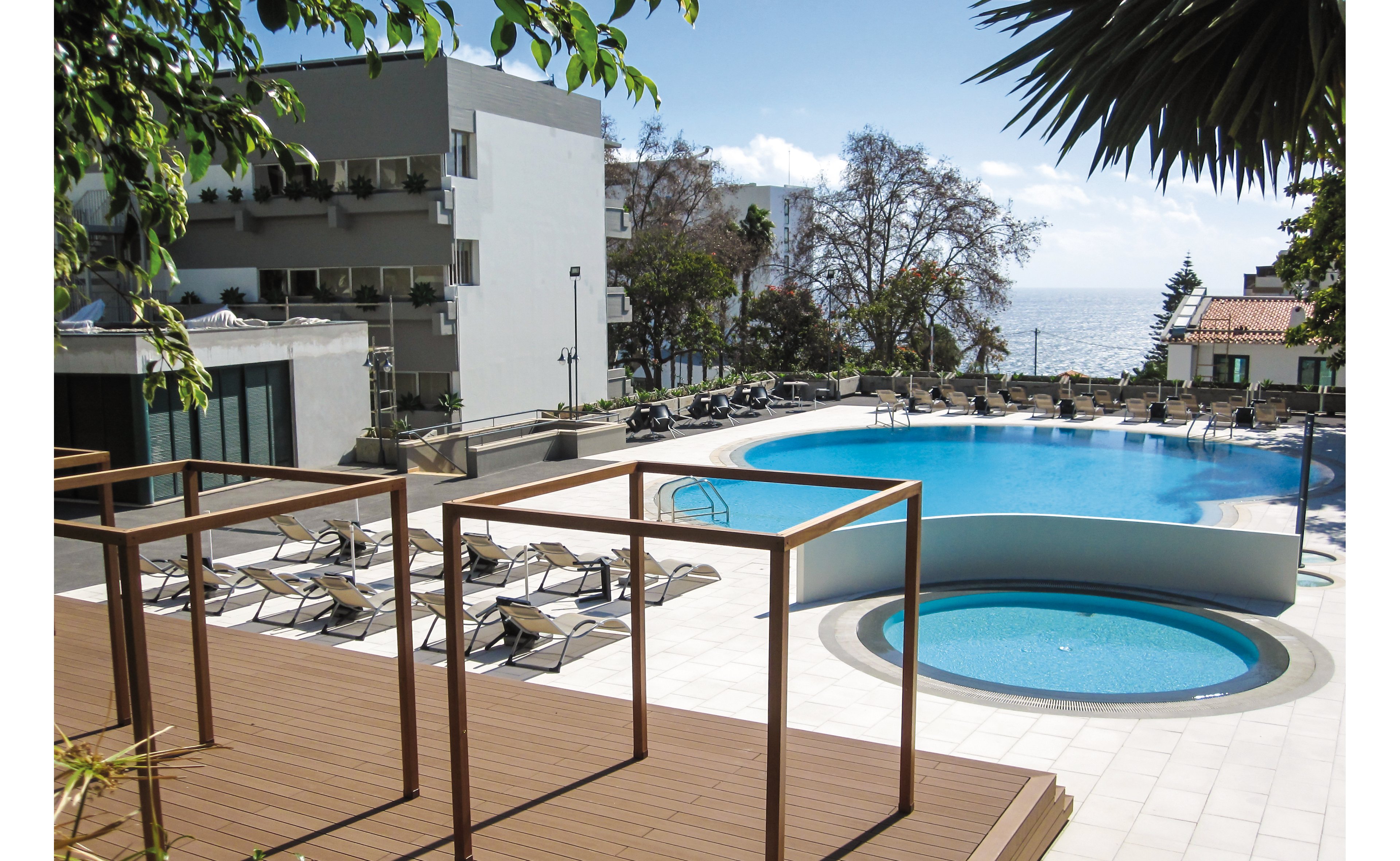 Girassol Suite Hotel