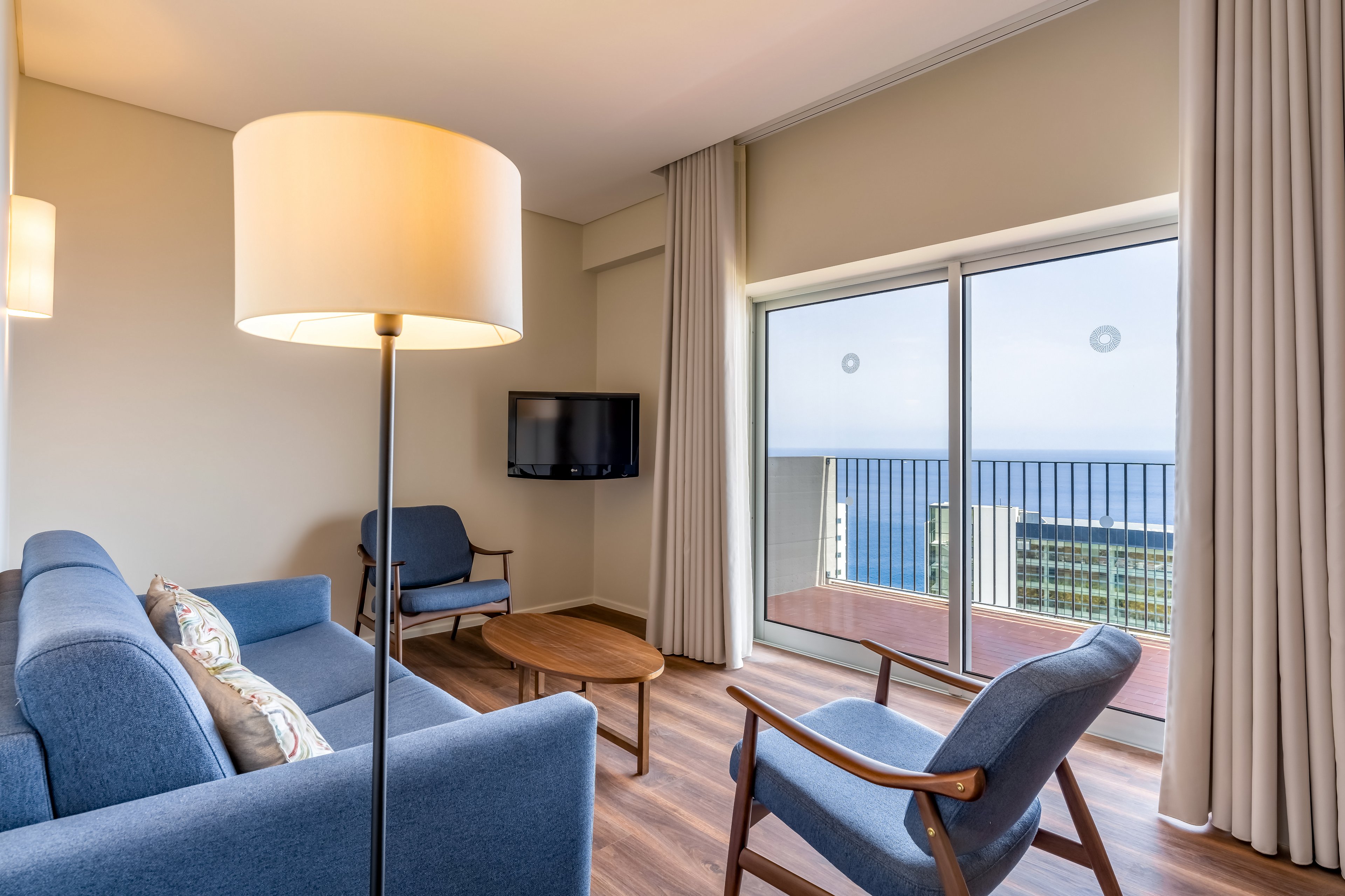 Girassol Suite Hotel