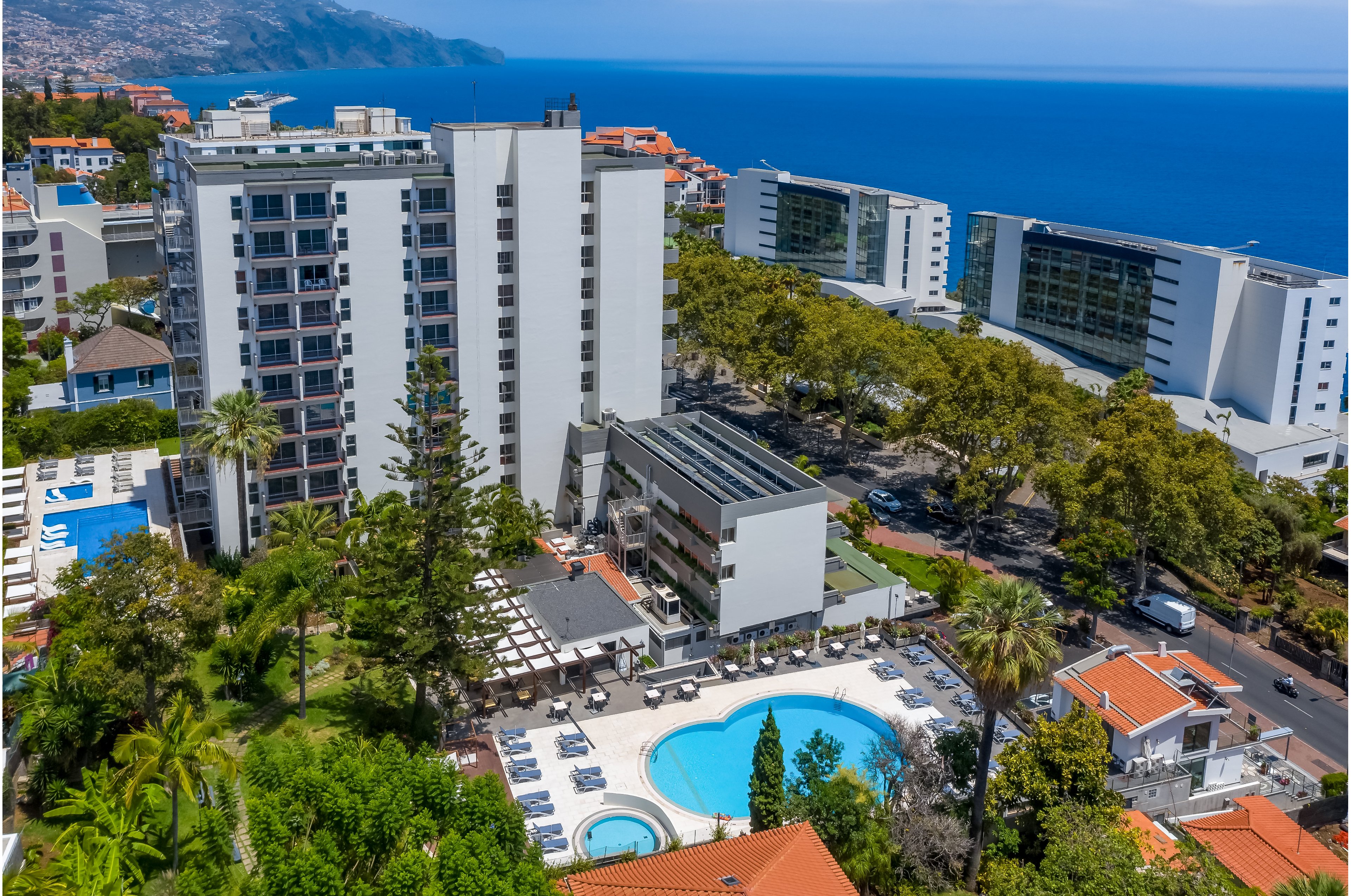 Girassol Suite Hotel