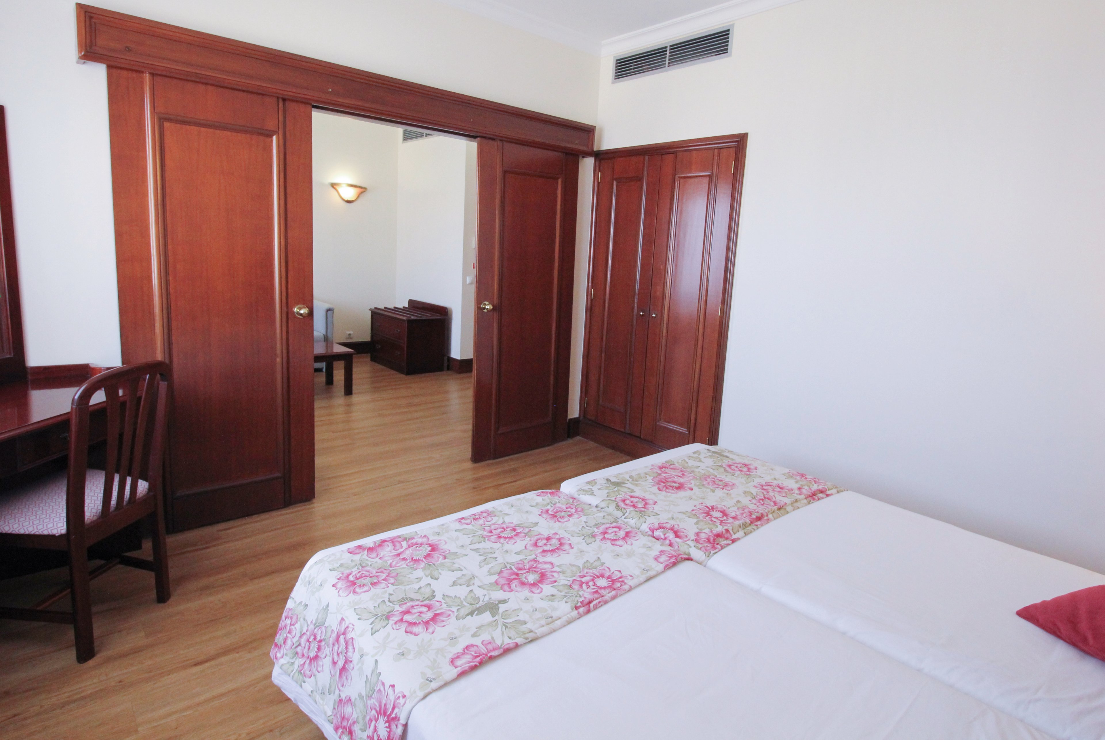 Jardins d'Ajuda Suite Hotel