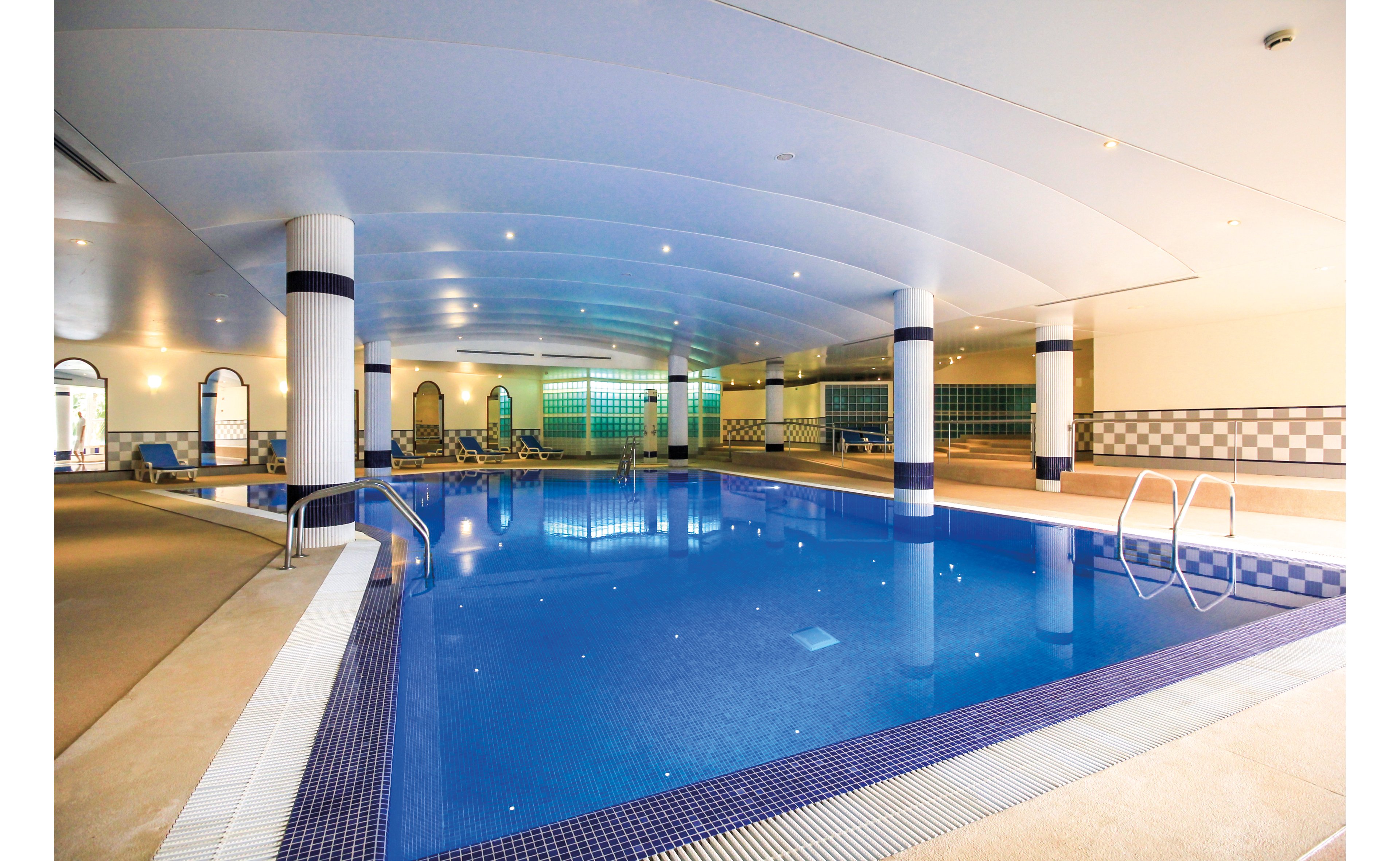 Jardins d'Ajuda Suite Hotel