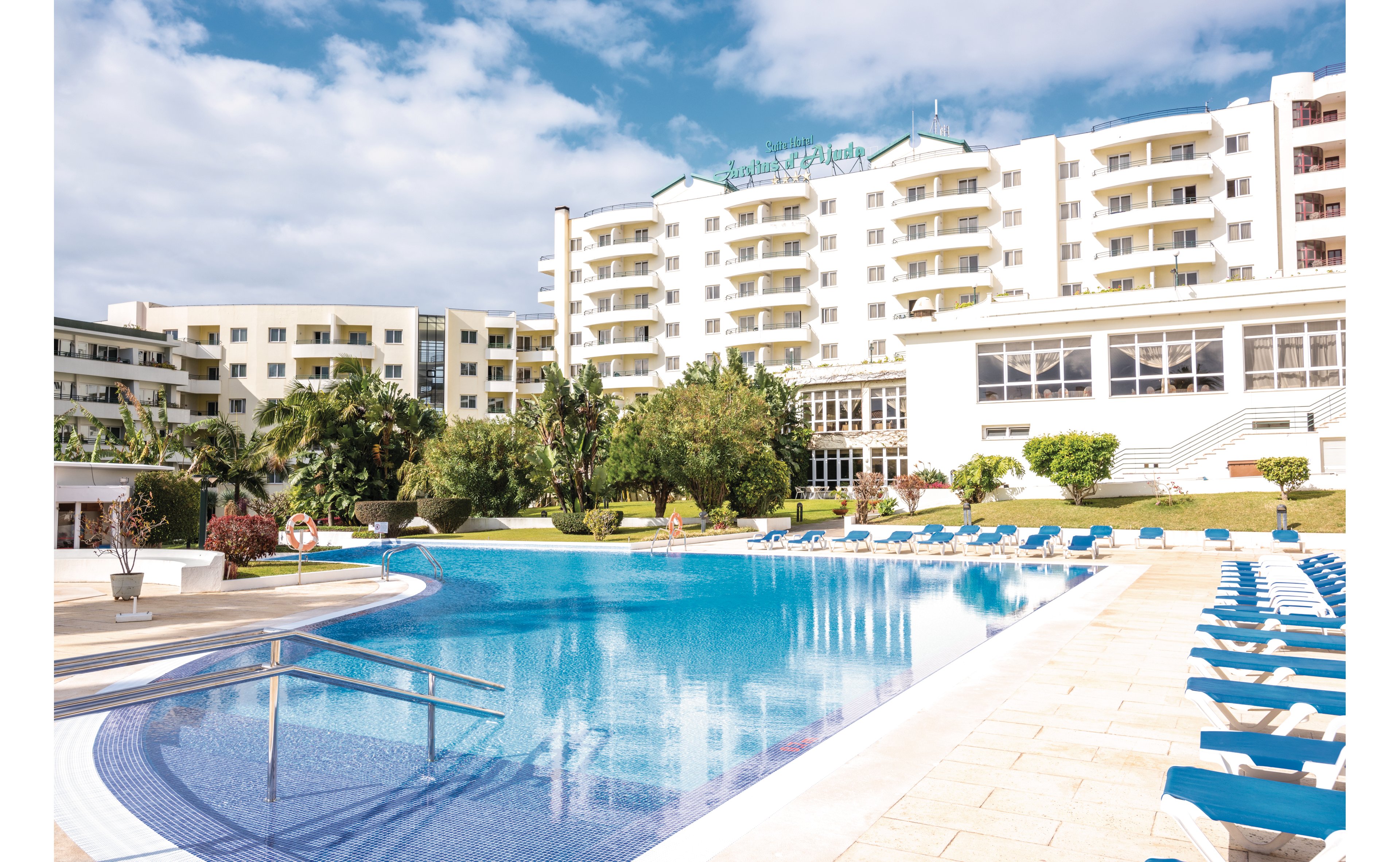 Jardins d'Ajuda Suite Hotel