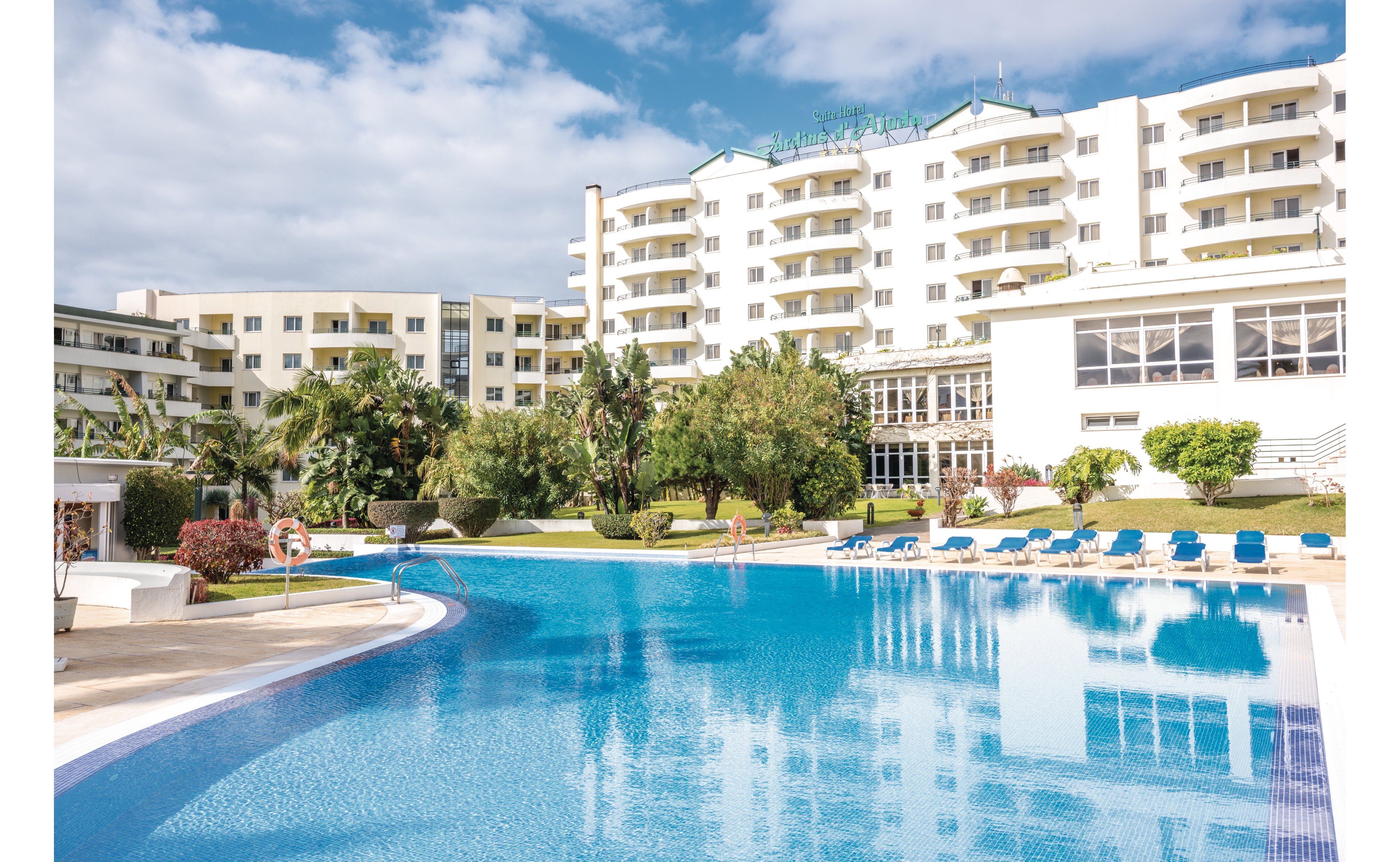 Jardins d'Ajuda Suite Hotel
