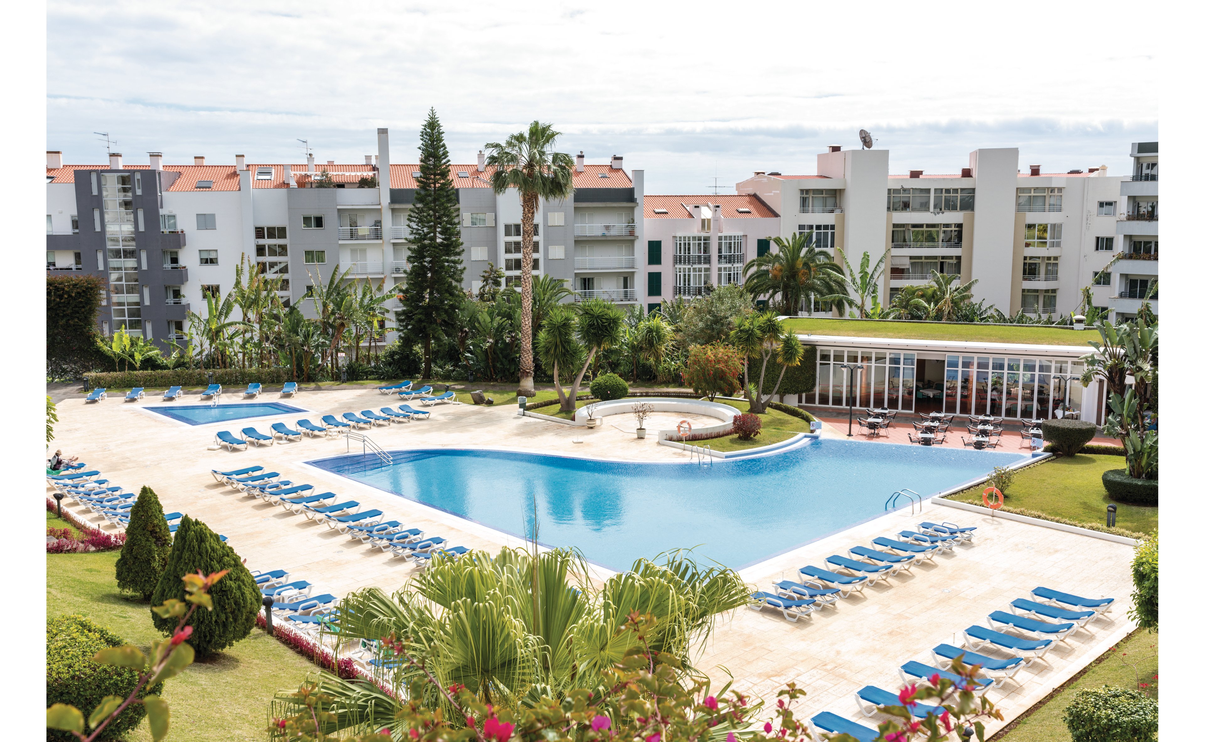 Jardins d'Ajuda Suite Hotel