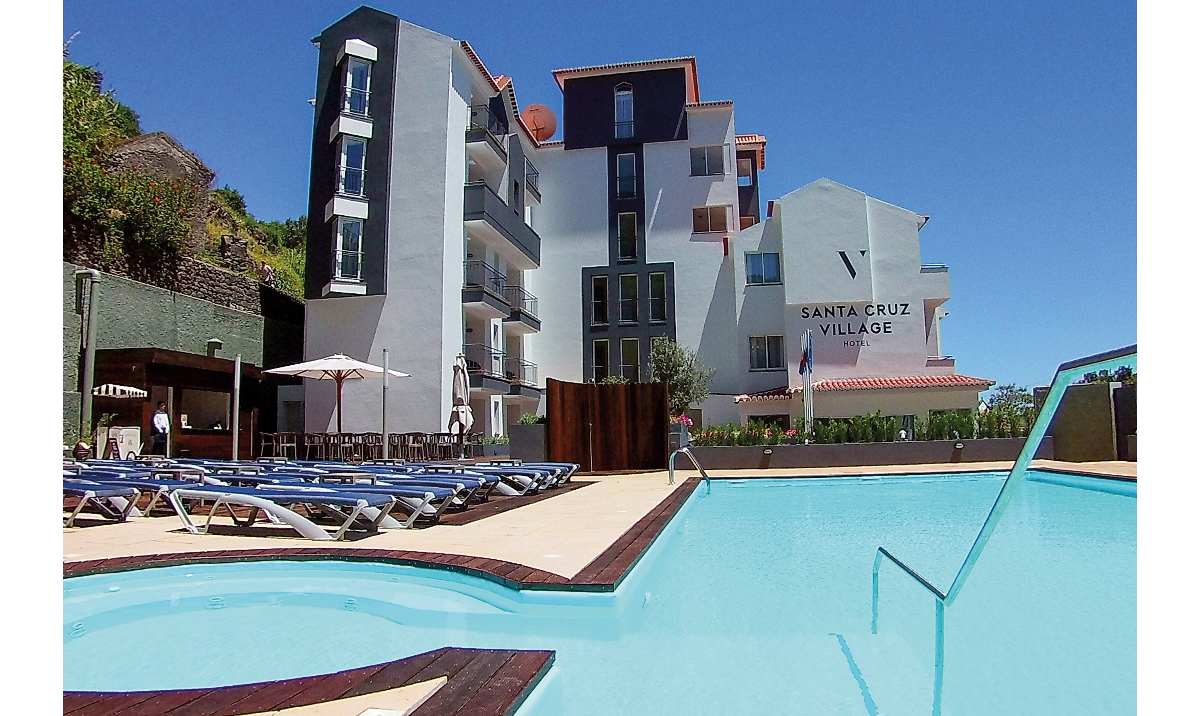 Santa Cruz Village Hotel