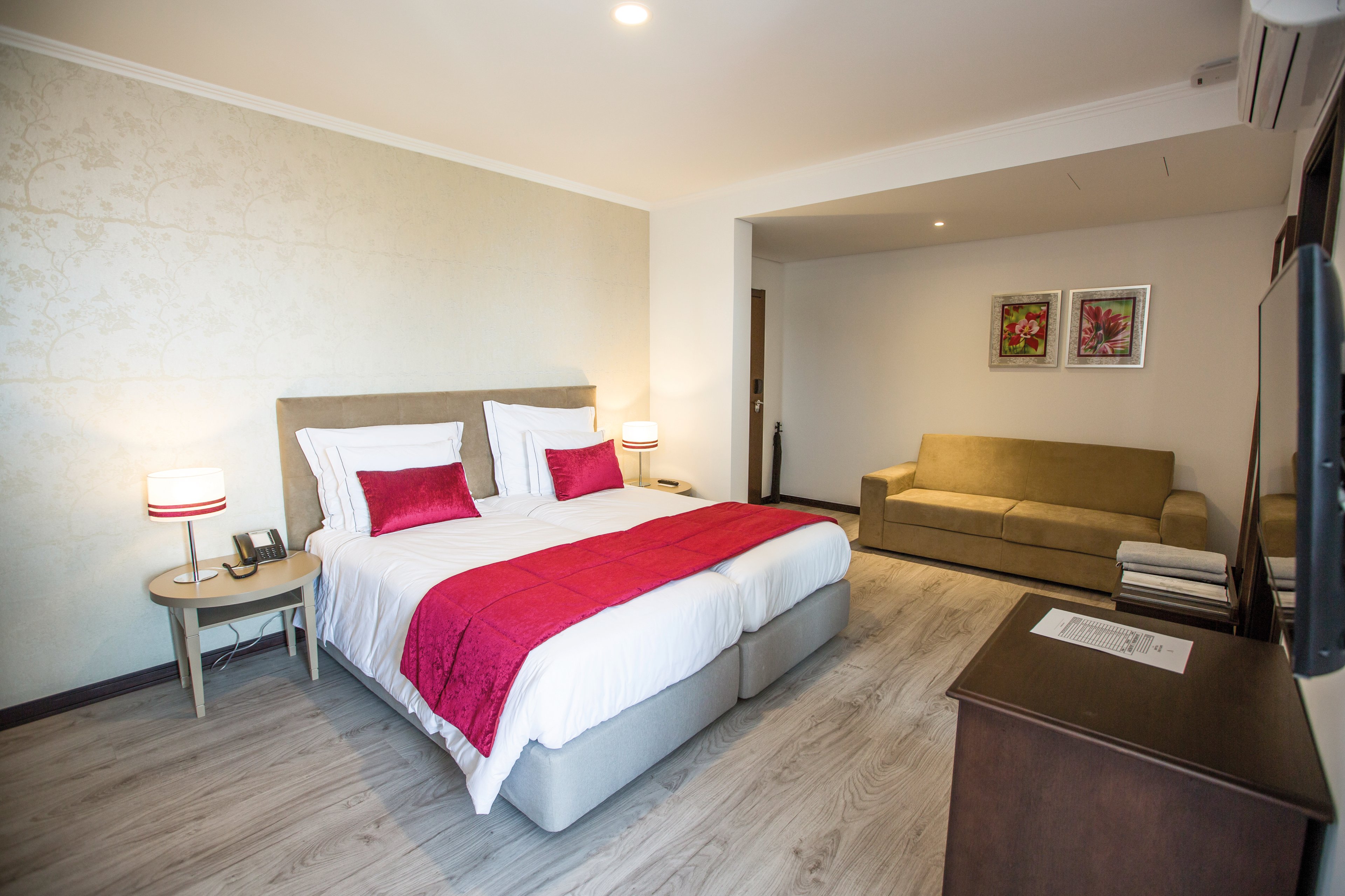 Santa Cruz Village Hotel