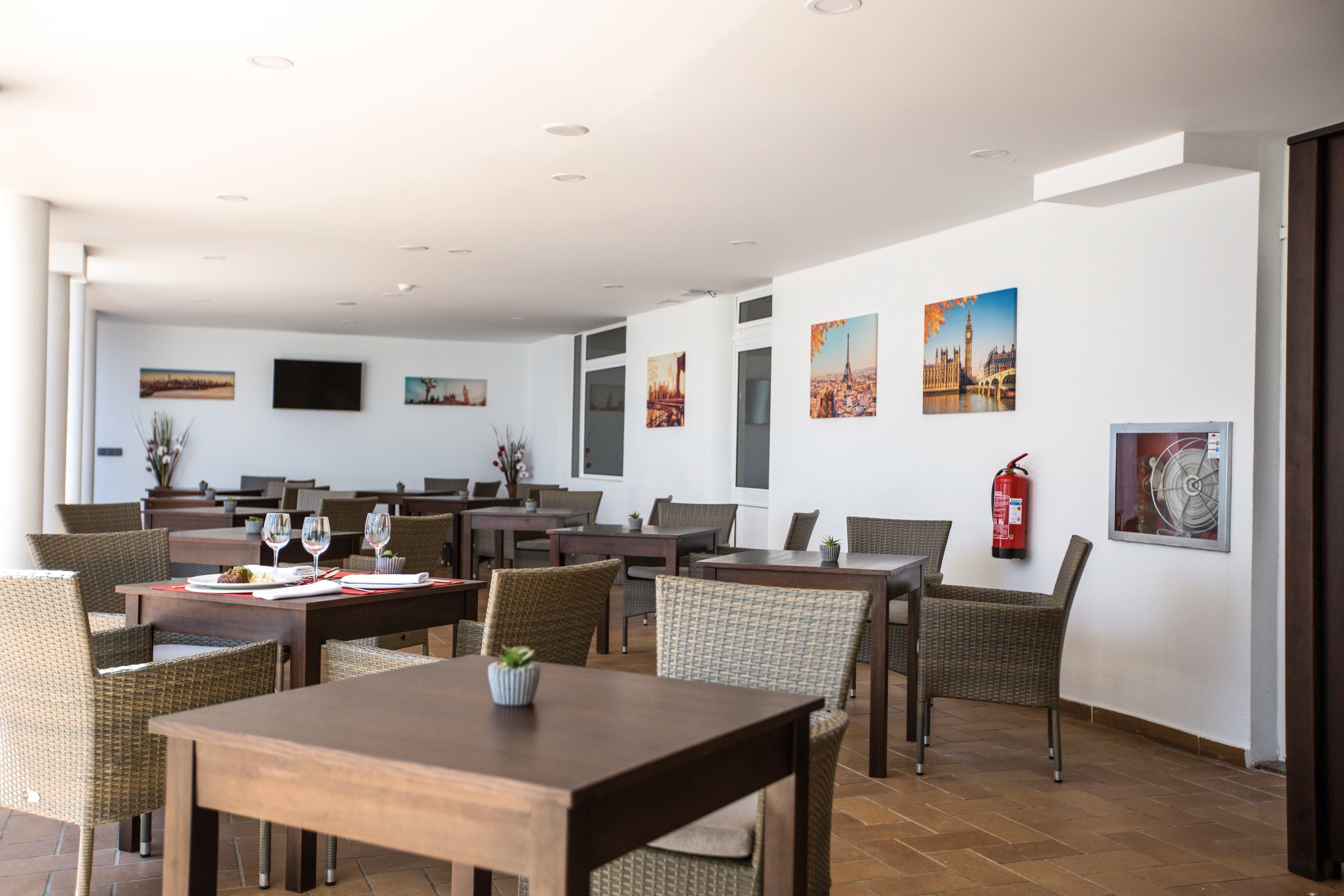 Santa Cruz Village Hotel