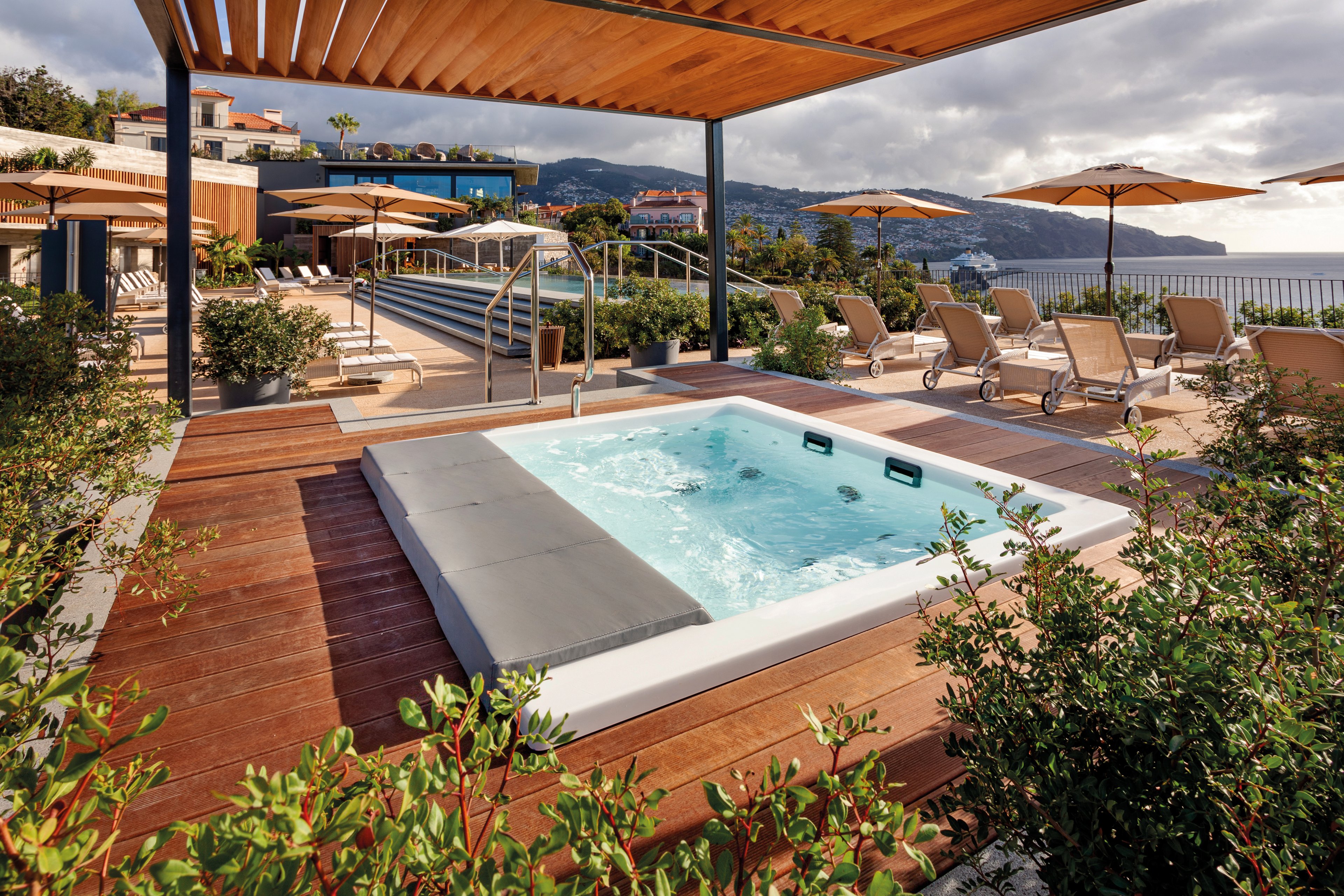 Les Suites at The Cliff Bay