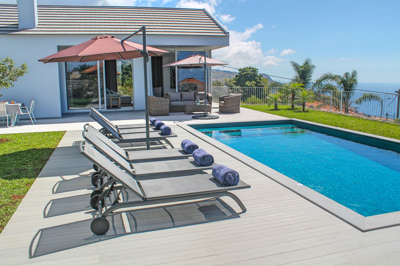 Villa Calheta Heights