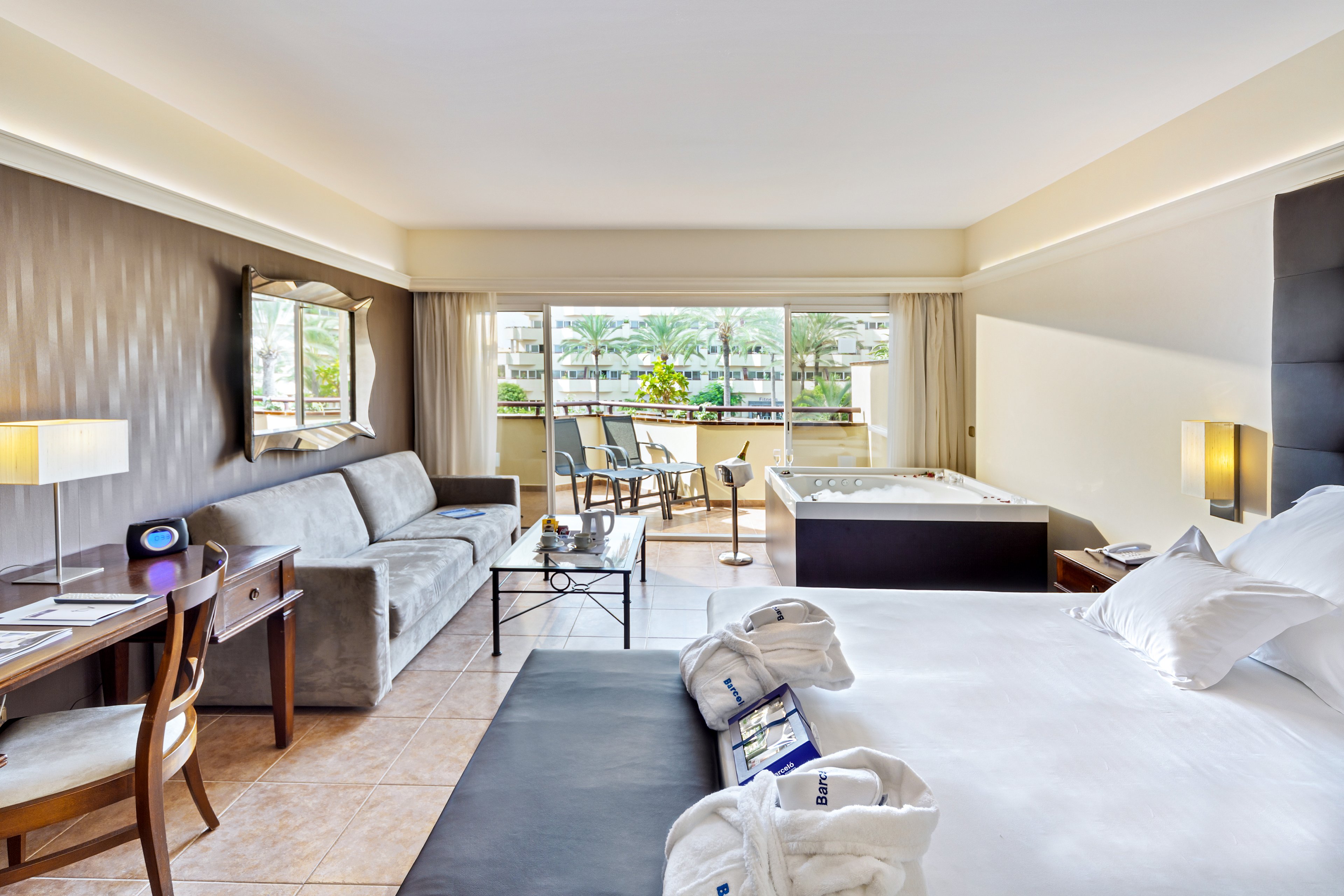 Barcelo Corralejo Bay