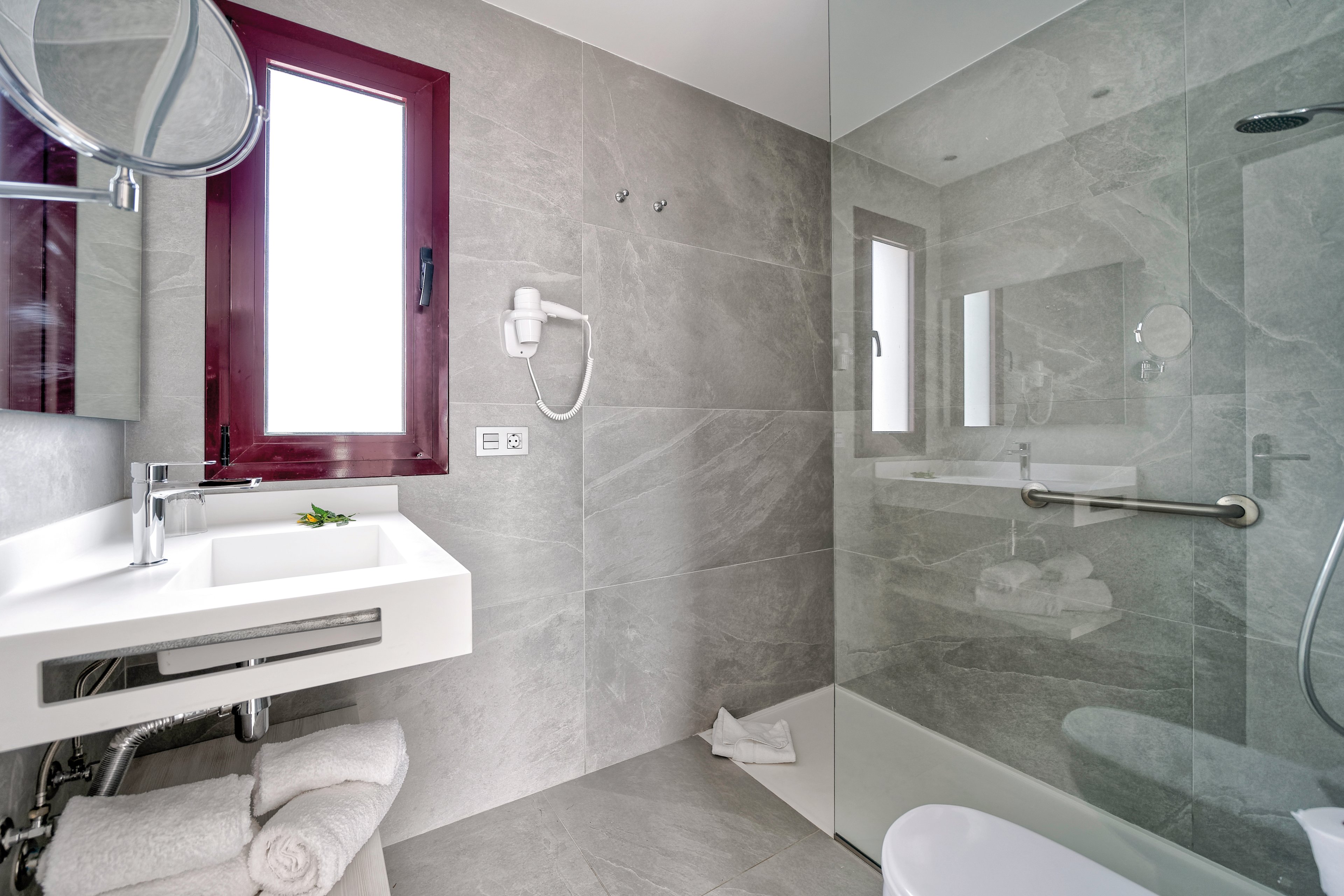 Broncemar Beach Hotel