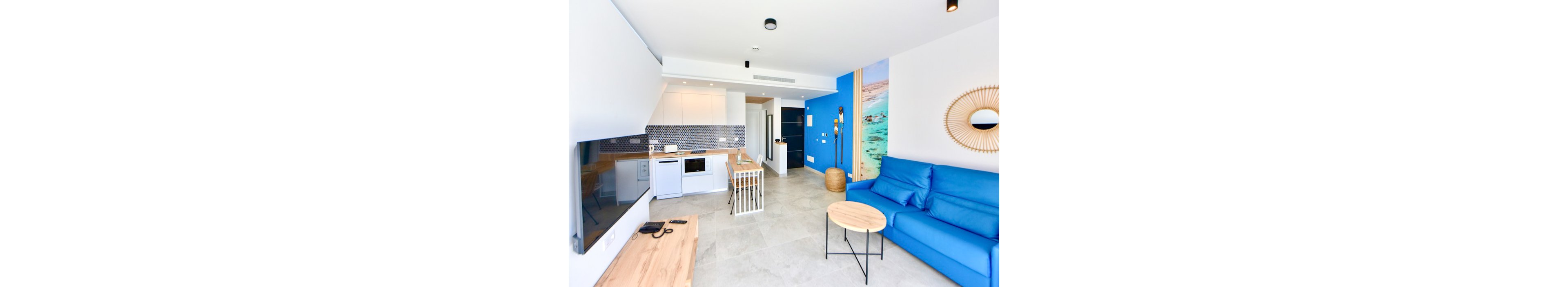 Esmeralda Cotillo Homes by LIVVO