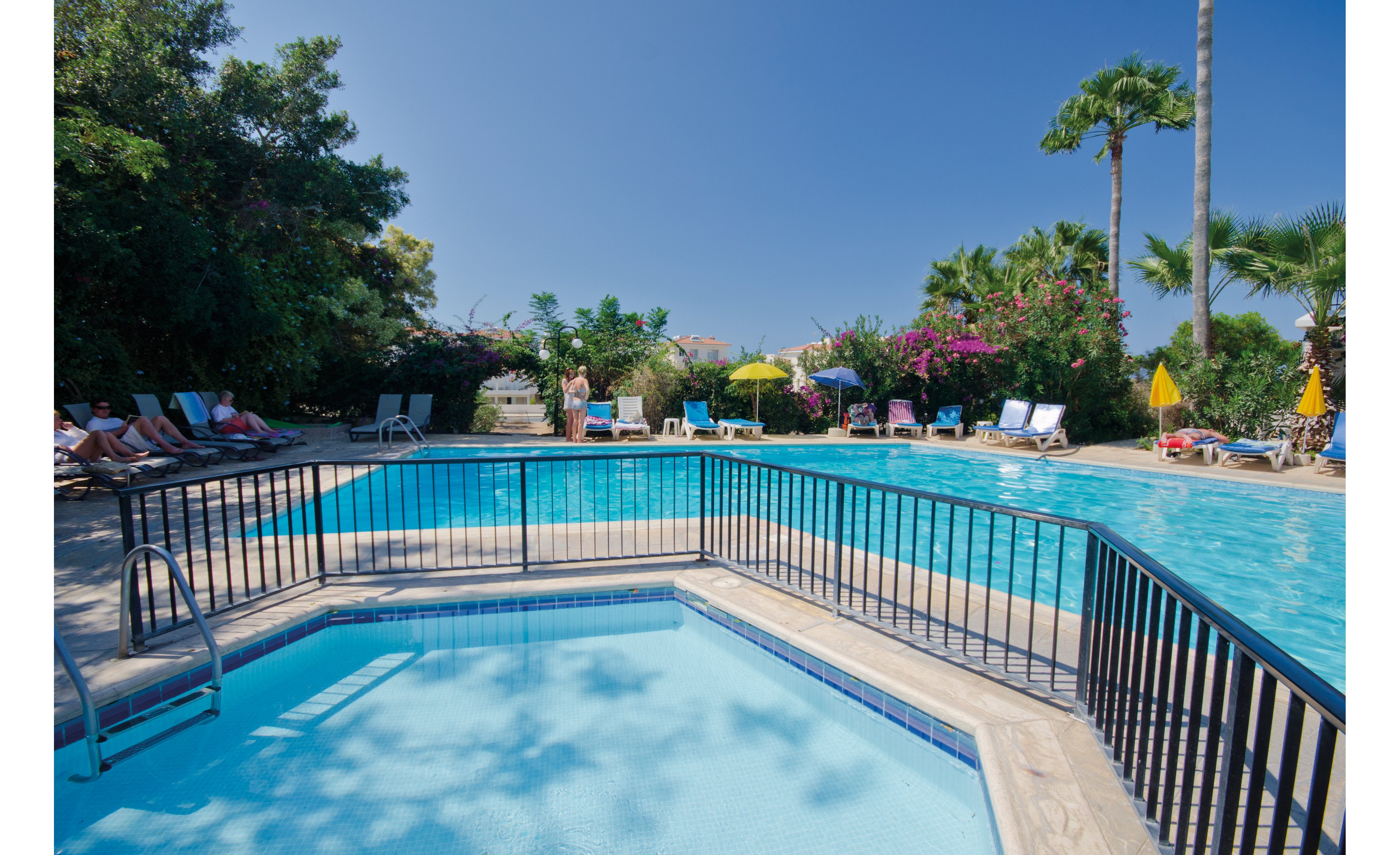 Hilltop Gardens Hotel Apartments