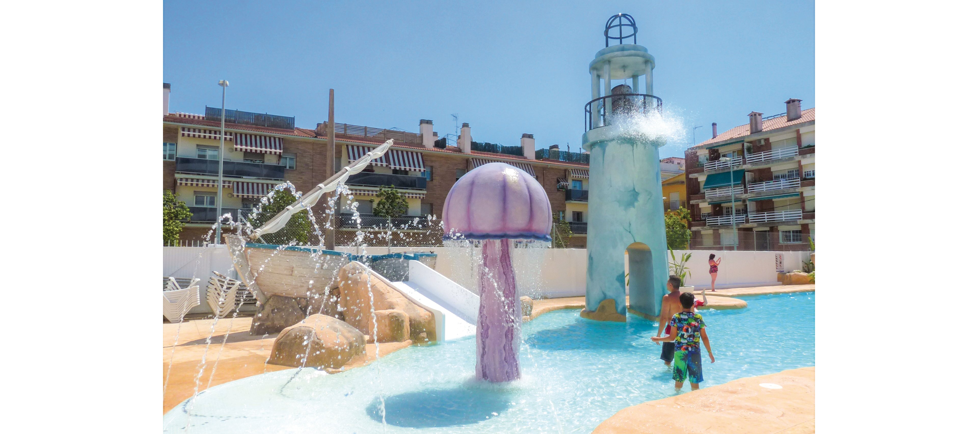 Fergus Club Pineda Splash