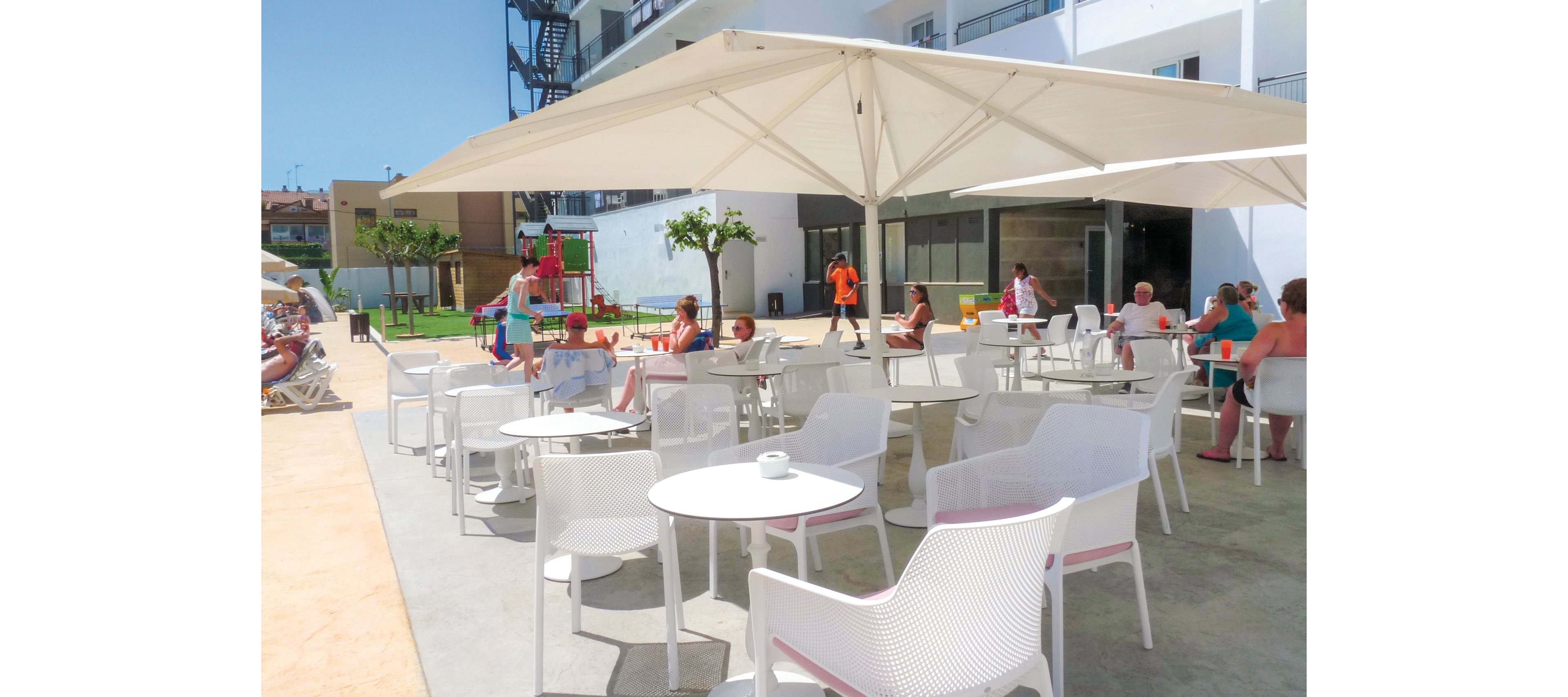 Fergus Club Pineda Splash