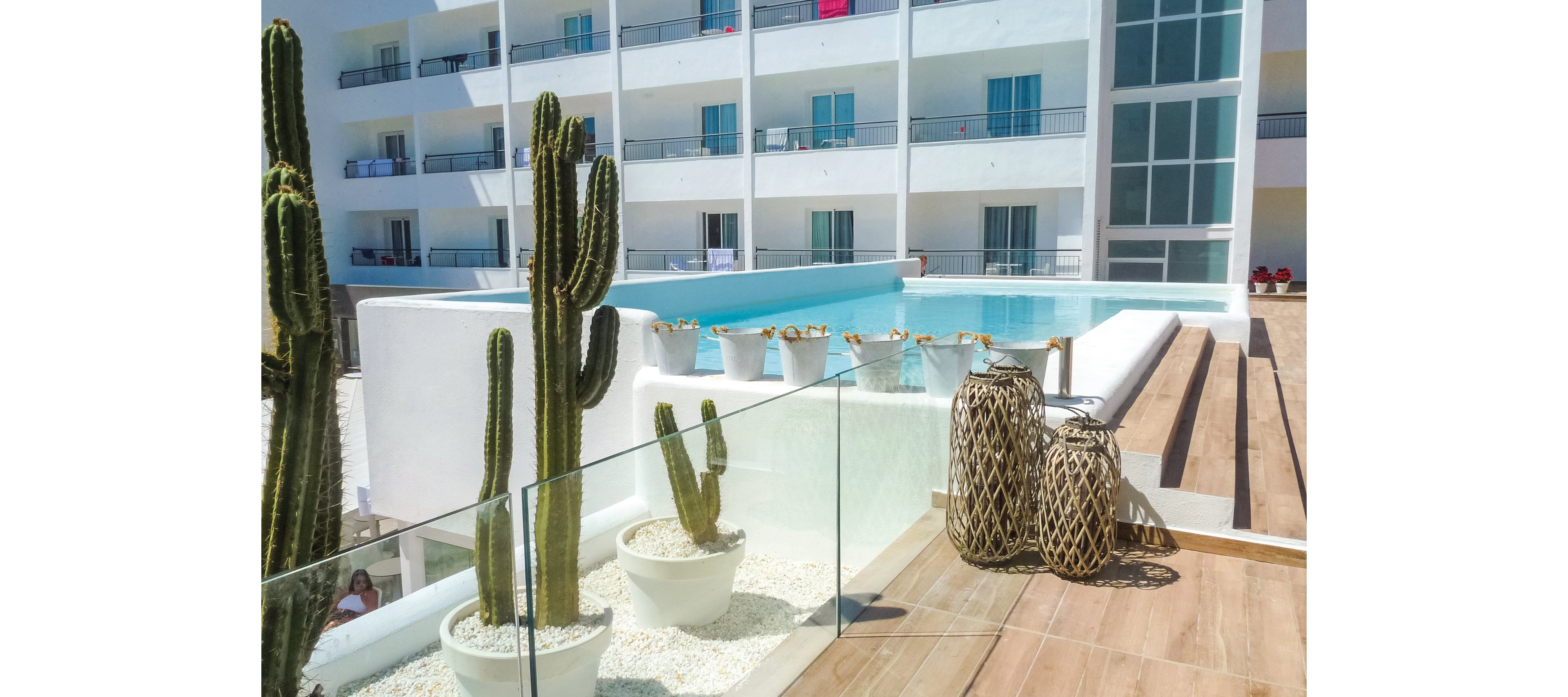 Fergus Club Pineda Splash