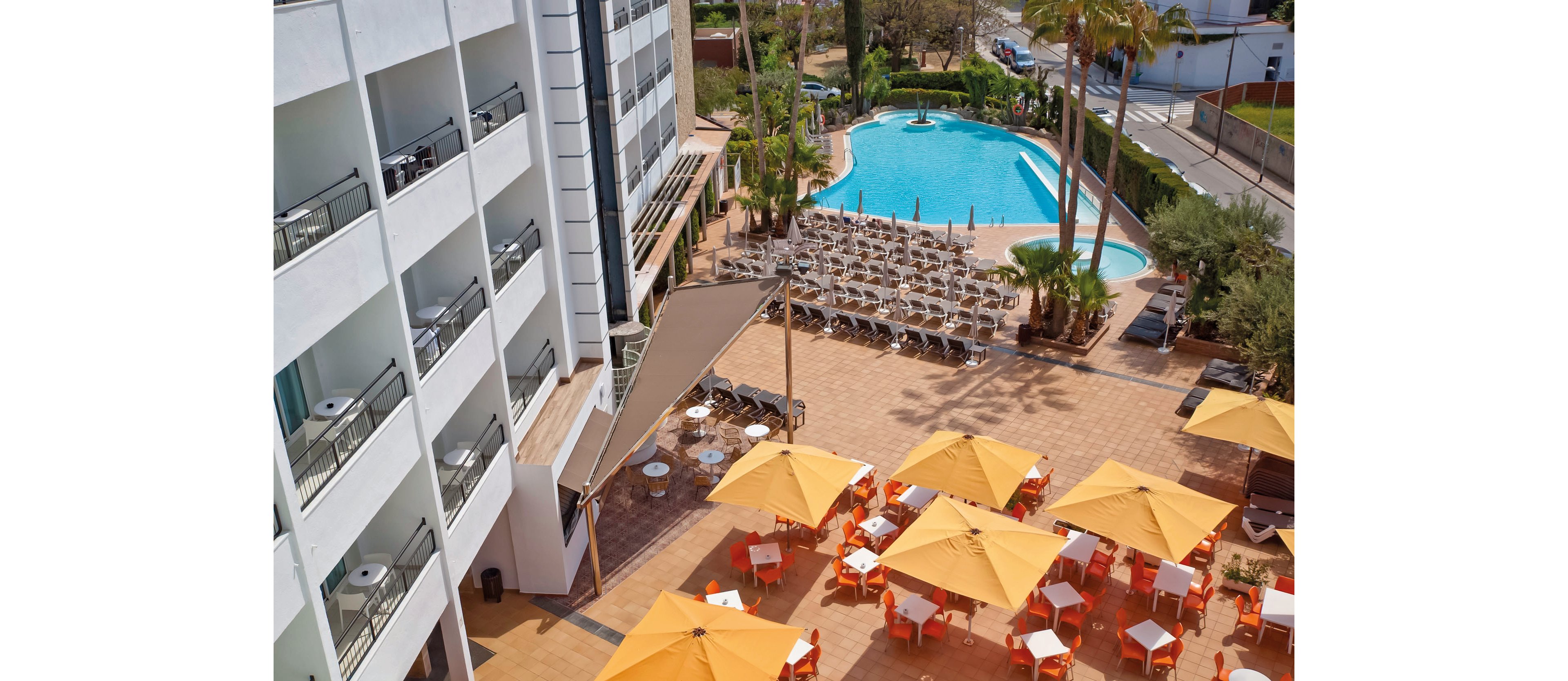 Fergus Club Pineda Splash