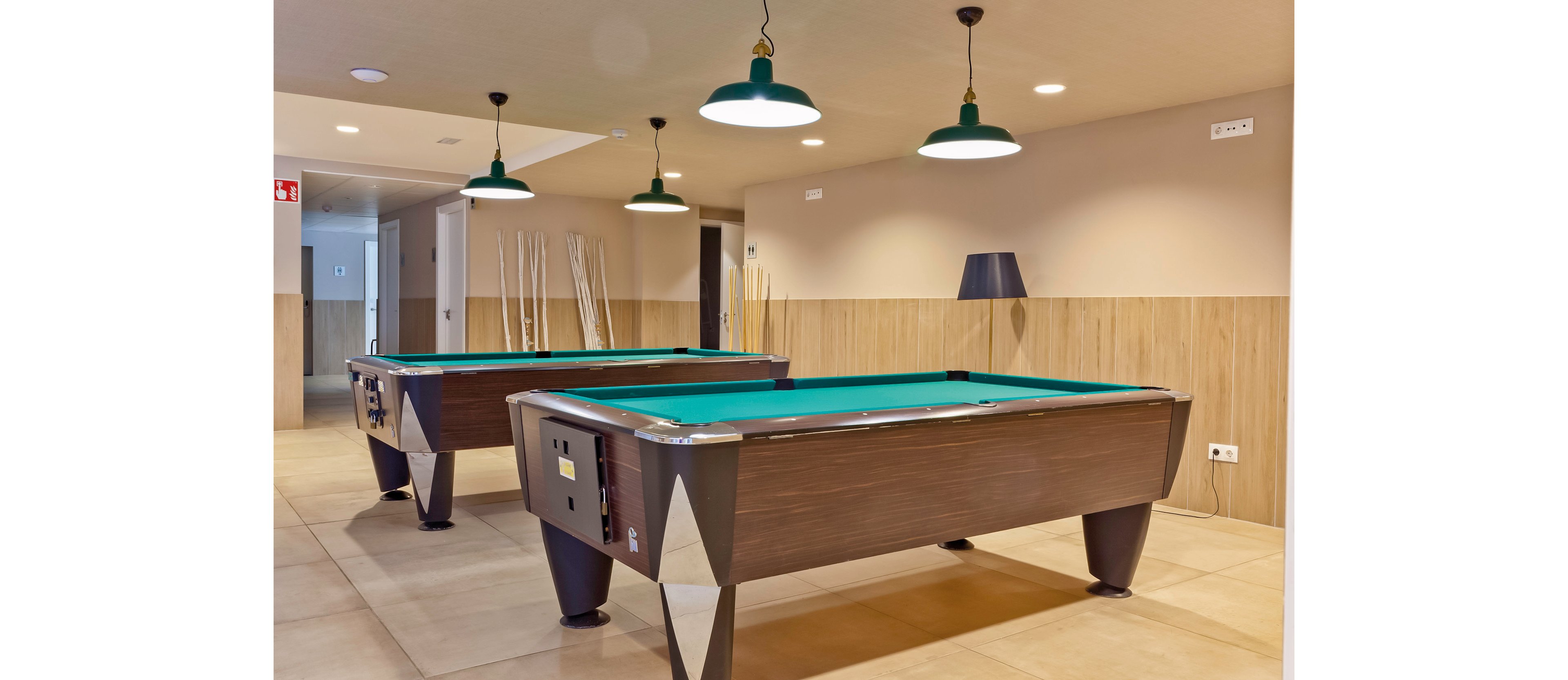 Fergus Club Pineda Splash