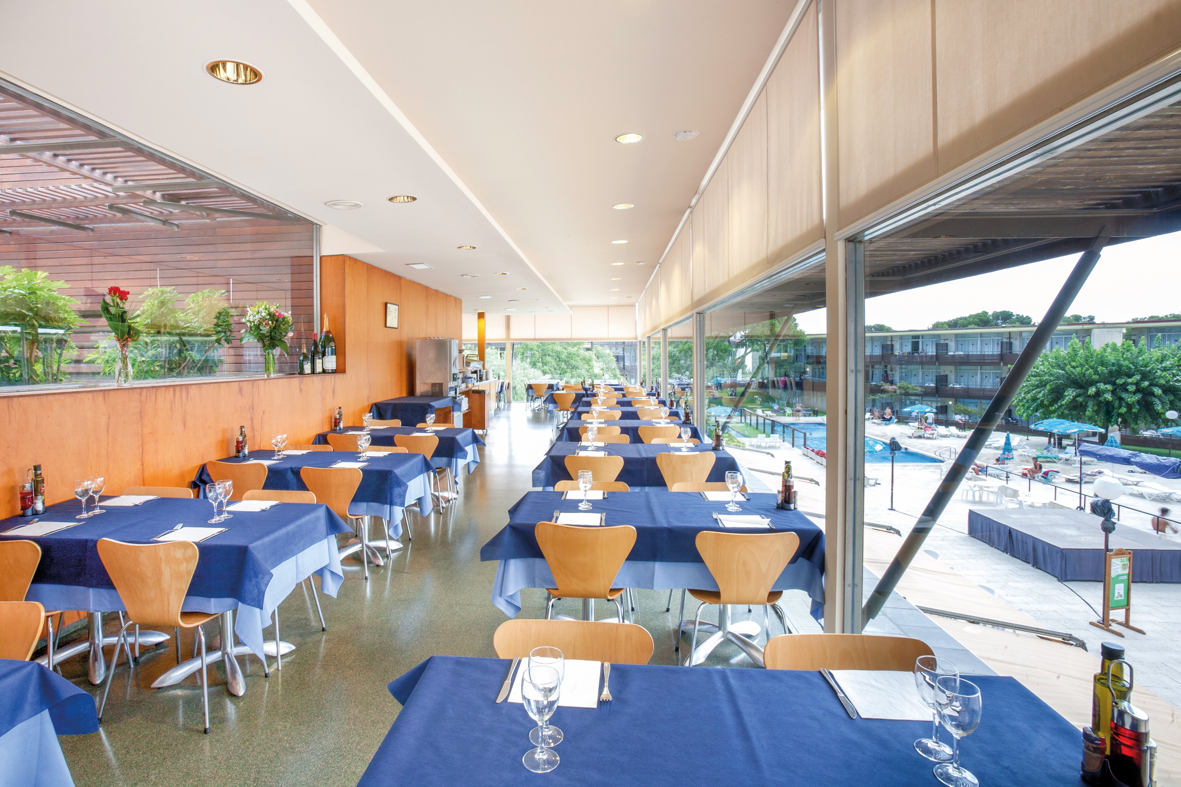 Comtat Sant Jordi & Aquadiver Waterpark